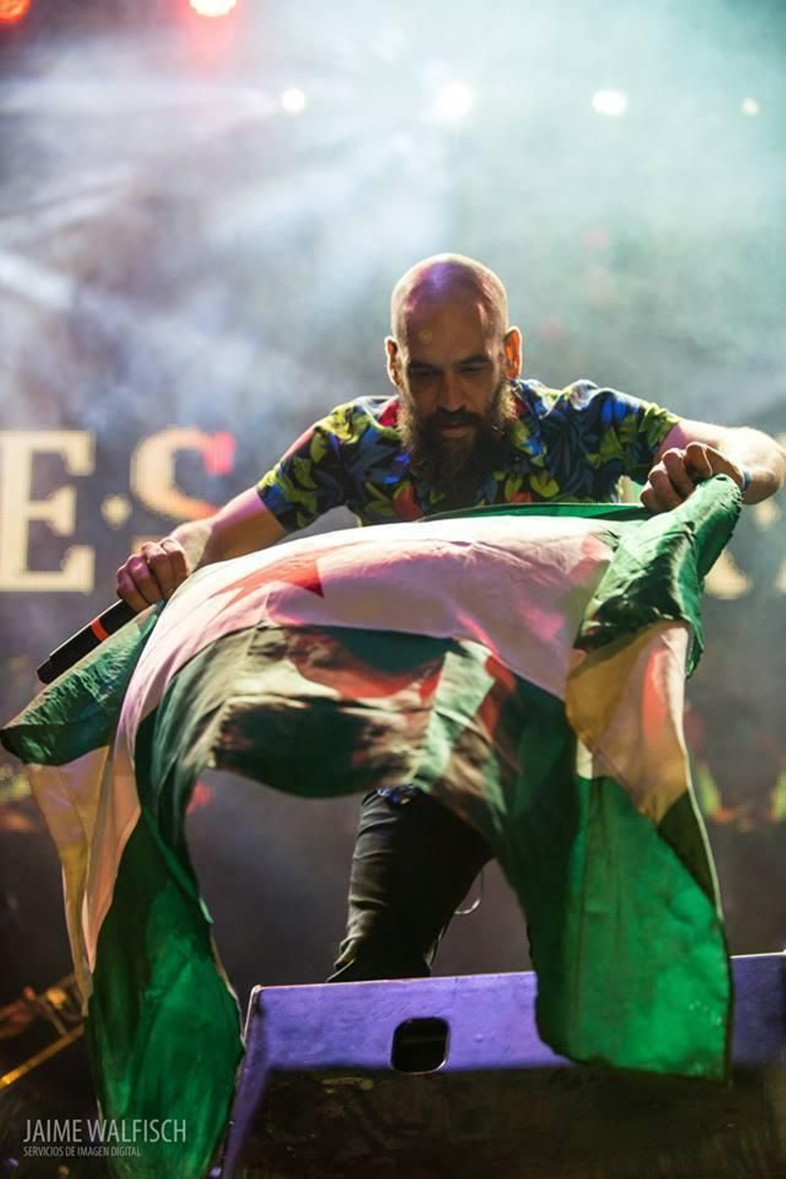 Tony Moreno, cantante de Eskorzo.