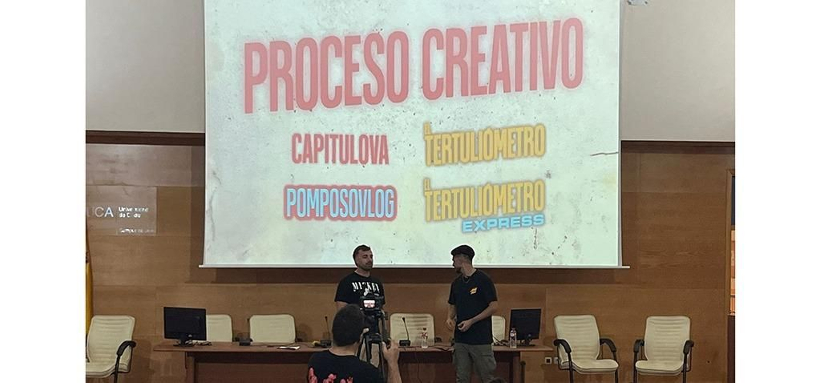 Los influencers egresados Fran (@fran_gz) y Lolo (@lolomr21) durante la charla en el Campus de Jerez Los influencers egresados Fran (@fran_gz) y Lolo (@lolomr21) durante la charla en el Campus de Jerez