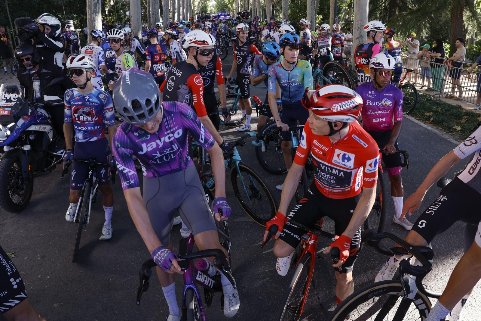 Las fotos de la protestas propalestinas que han obligado a cancelar la última etapa de la Vuelta a España