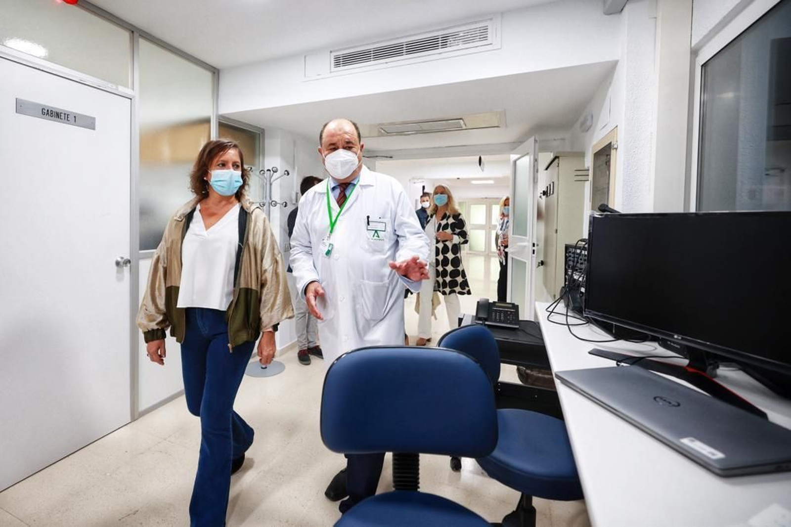 Visita de la consejera de Salud al hospital de San Carlos y a su nueva unidad de neurorrehabilitación