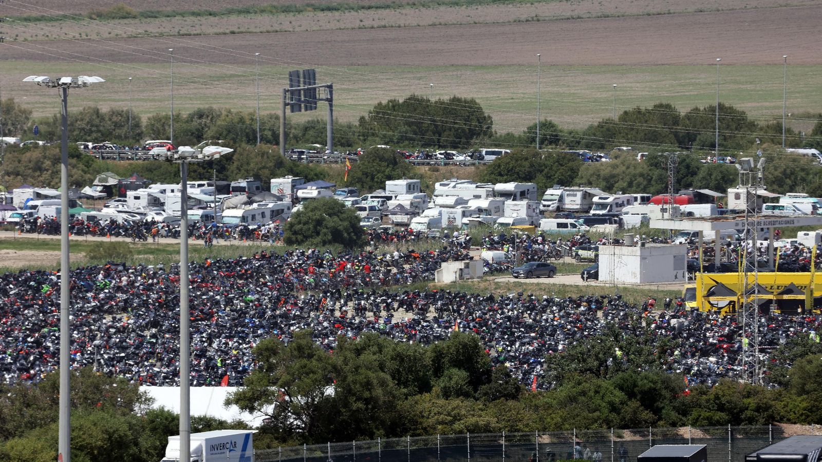 Búscate en el sábado del Gran Premio de España 2025 en el Circuito de Jerez - Ángel Nieto