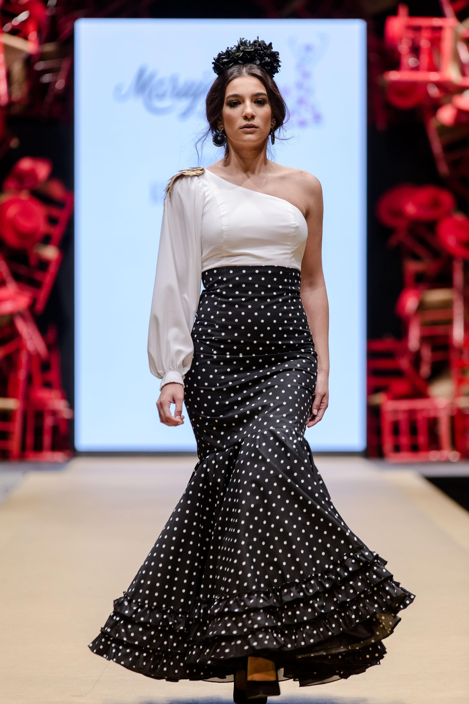 Cómo llevar el traje de flamenca blanco y negro esta temporada