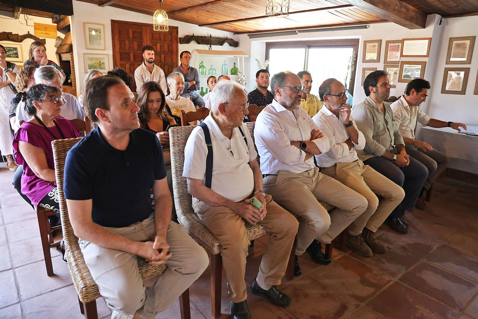 Imágenes de la entrega de premios del I Rally Fotográfico del Entorno de la Finca El Bosque Imágenes de la entrega de premios del I Rally Fotográfico del Entorno de la Finca El Bosque