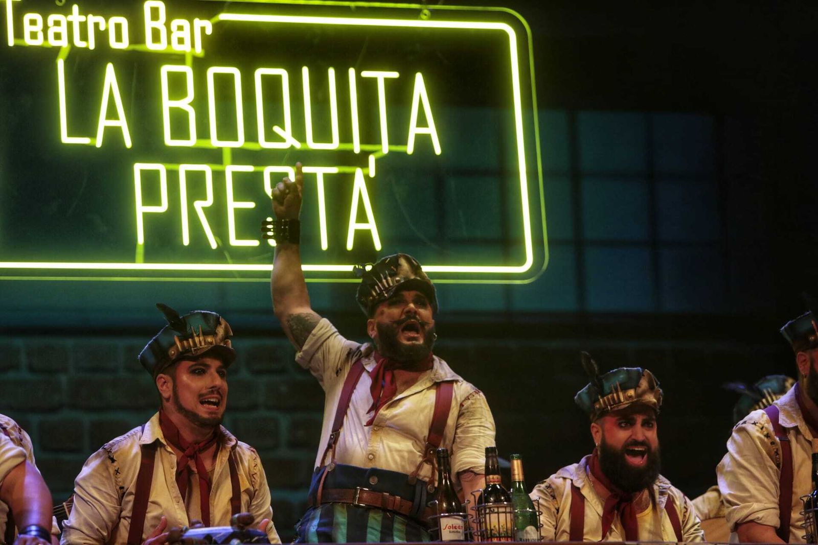 La comparsa 'La boquita prestá', uno de los platos fuertes de las actuaciones previstas este sábado en la plaza de toros de San Fernando.