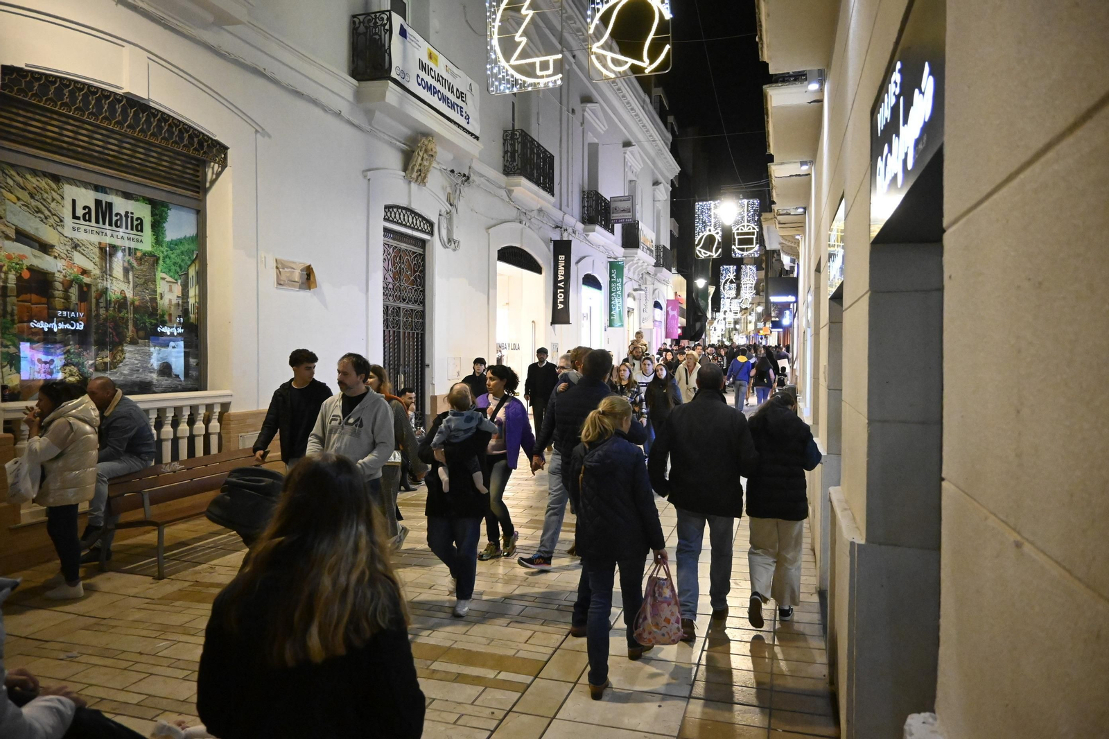 Imágenes del alumbrado navideño en las calles de Huelva
