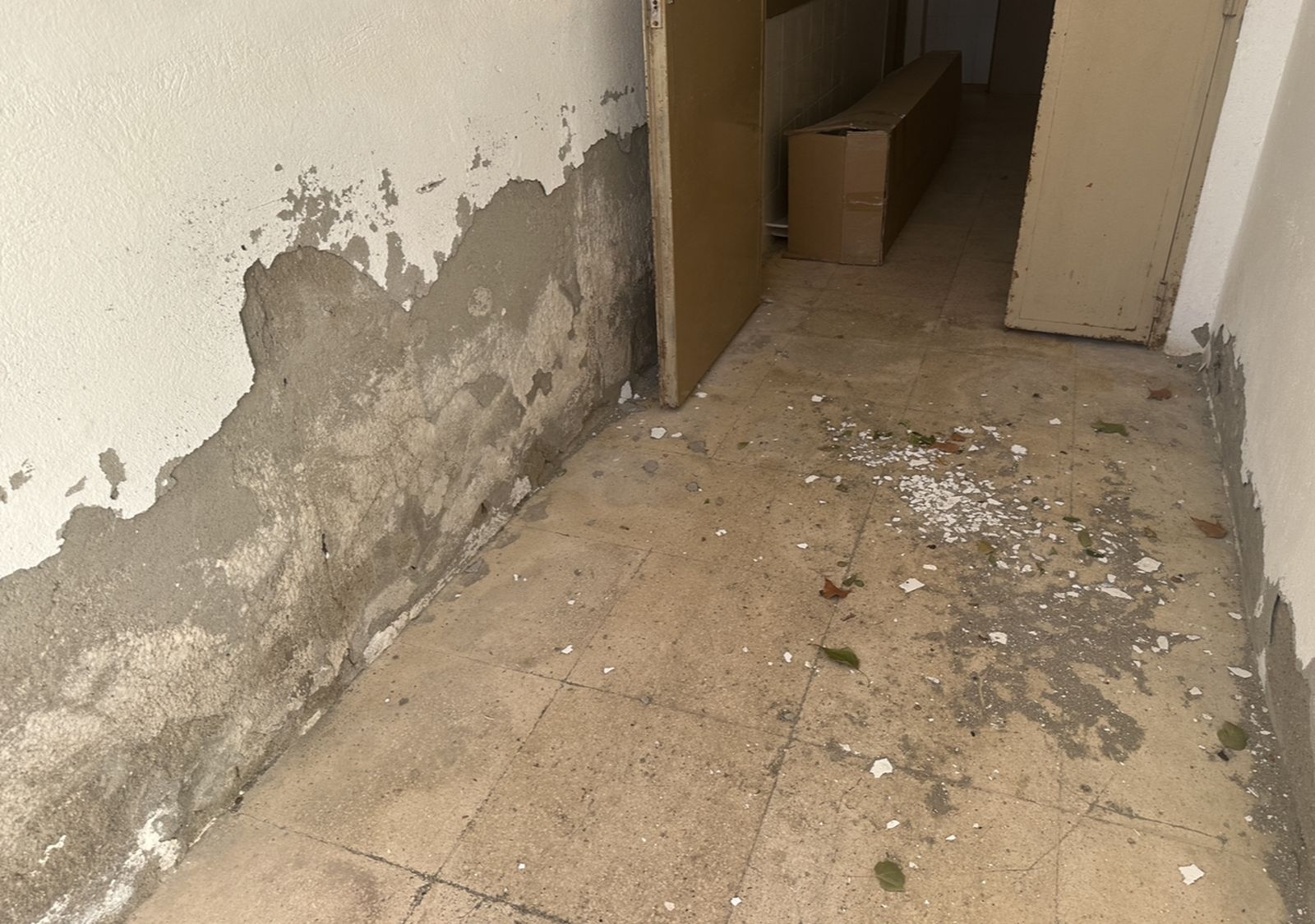 Interior del centro vecinal.