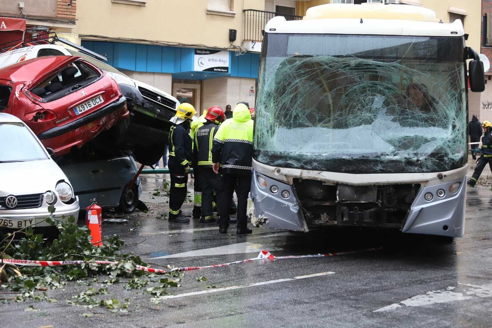 Fotos del accidente del autobús en Málaga