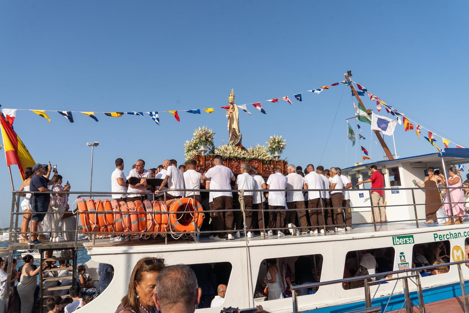 Imágenes de la Solemne Procesión marítima de la Virgen del Carmen en Punta Umbría