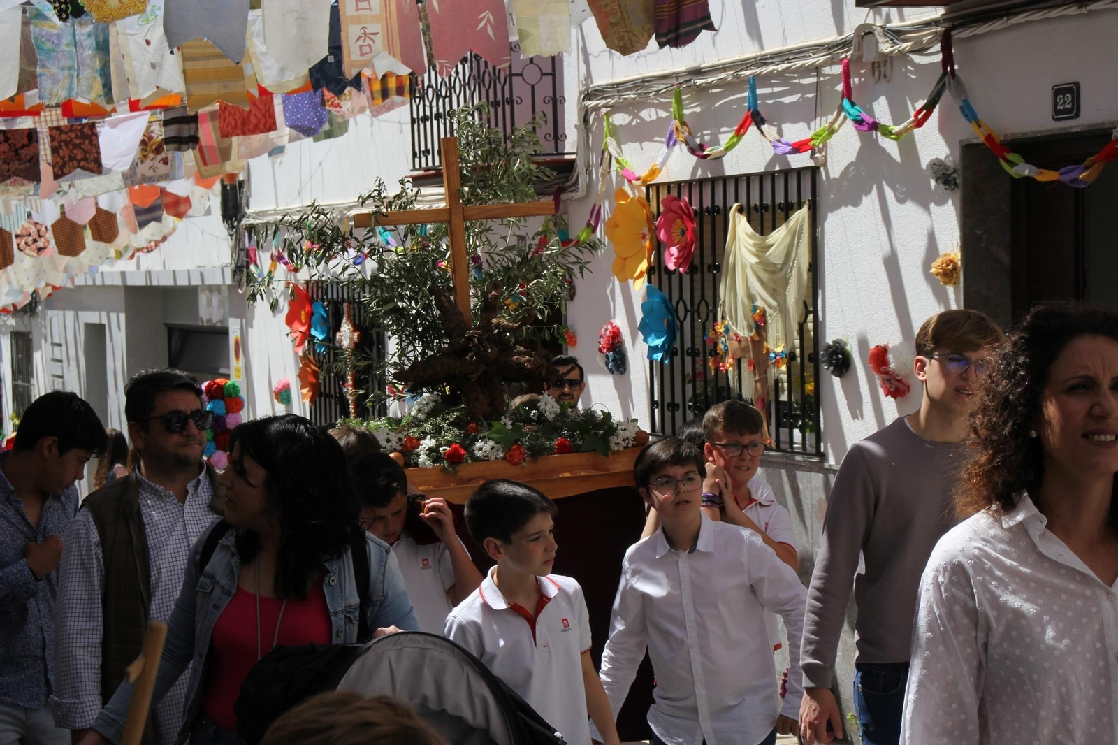 La procesión de la Cruz de Mayo de Montilla, en imágenes