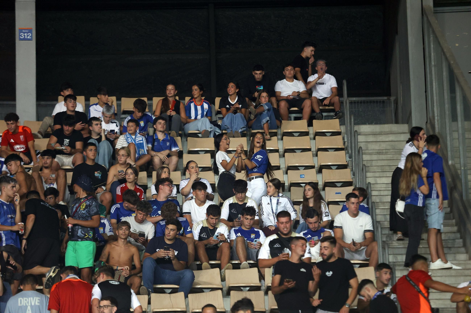 Búscate en el Trofeo Feria de la Vendimia entre el Xerez CD contra el Juventud Torremolinos en Chapín