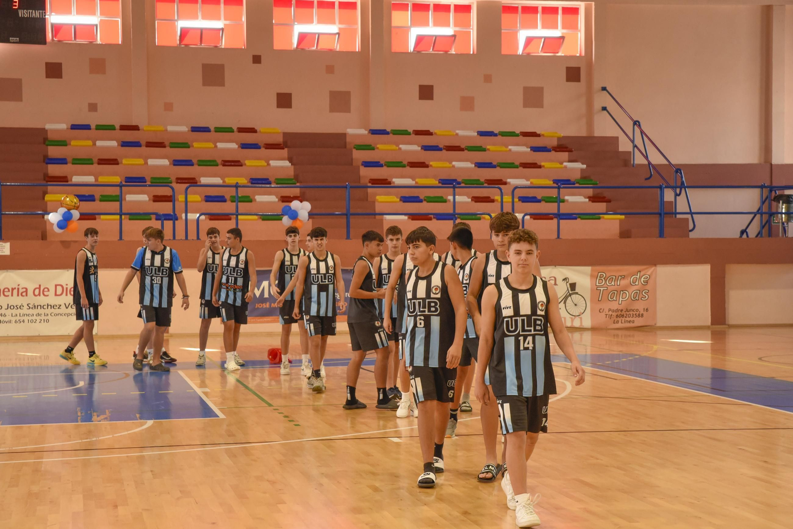 Búscate en la presentación de los equipos de la Unión Linense Baloncesto