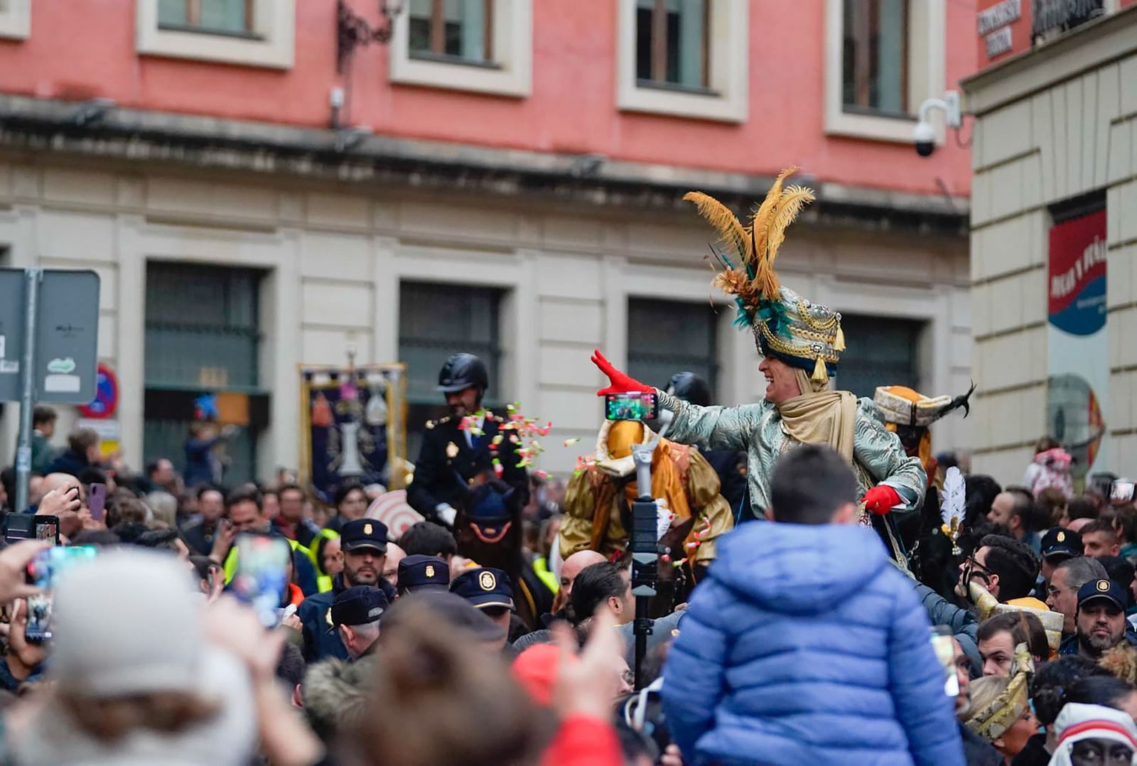 Las fotos del Heraldo Real en Sevilla