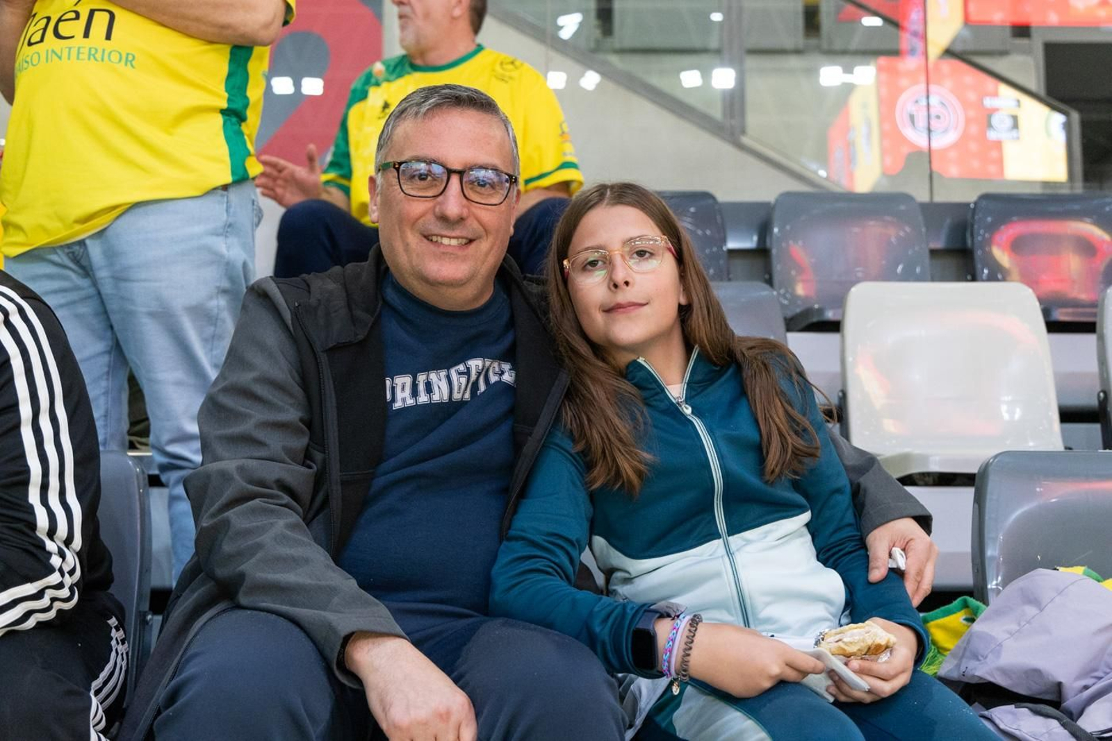 En imágenes: la afición y mejores jugadas del Jaén FS - Jimbee Cartagena