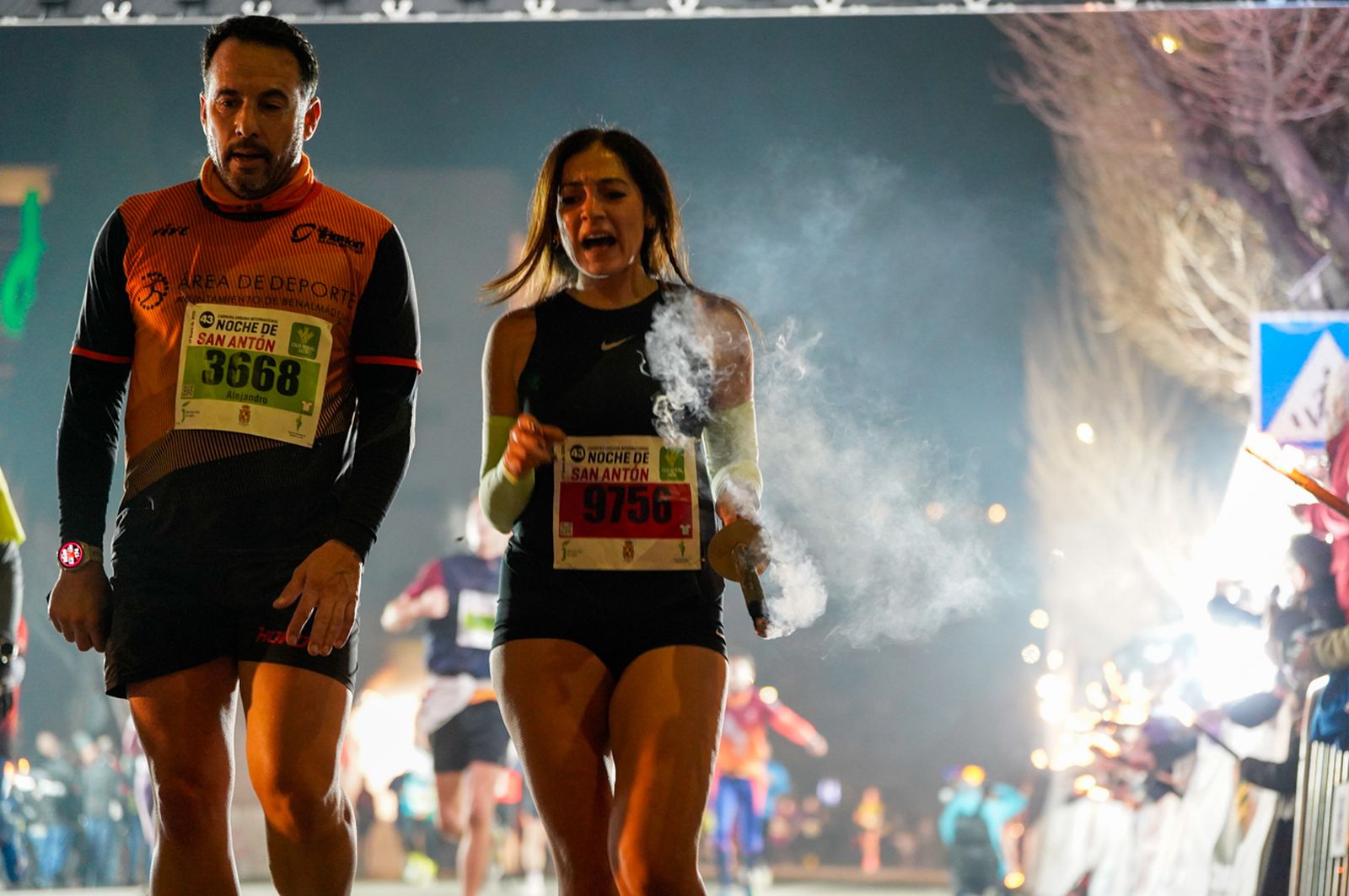 En imágenes: búscate en tu llegada a meta de la Carrera de San Antón 2026 (8)