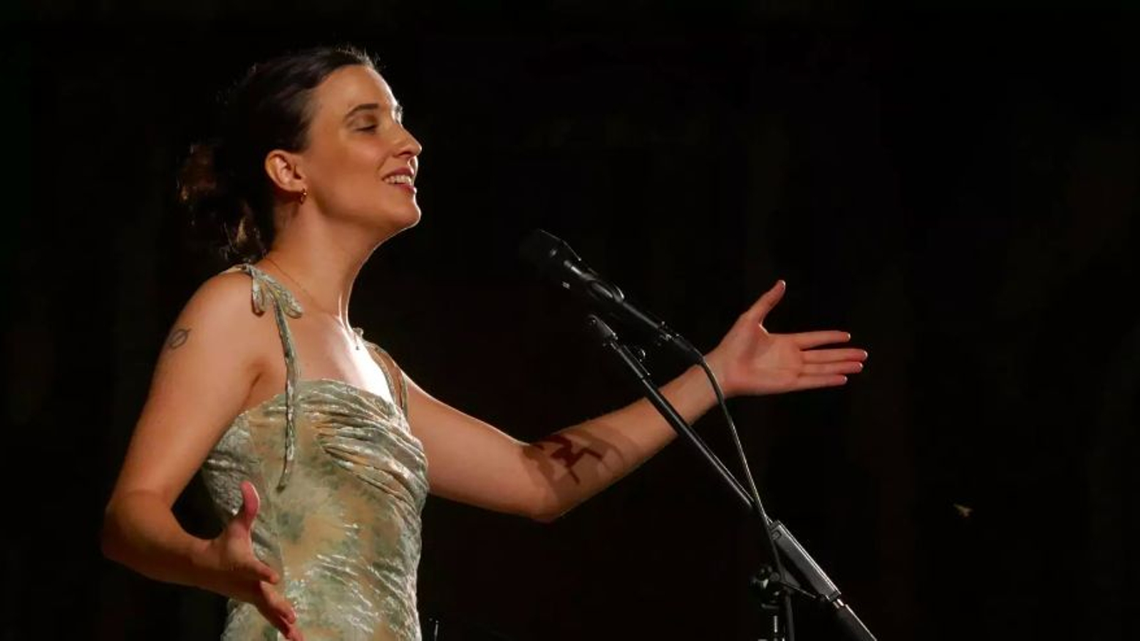 Julia Duggan en un concierto en Sevilla en 2024