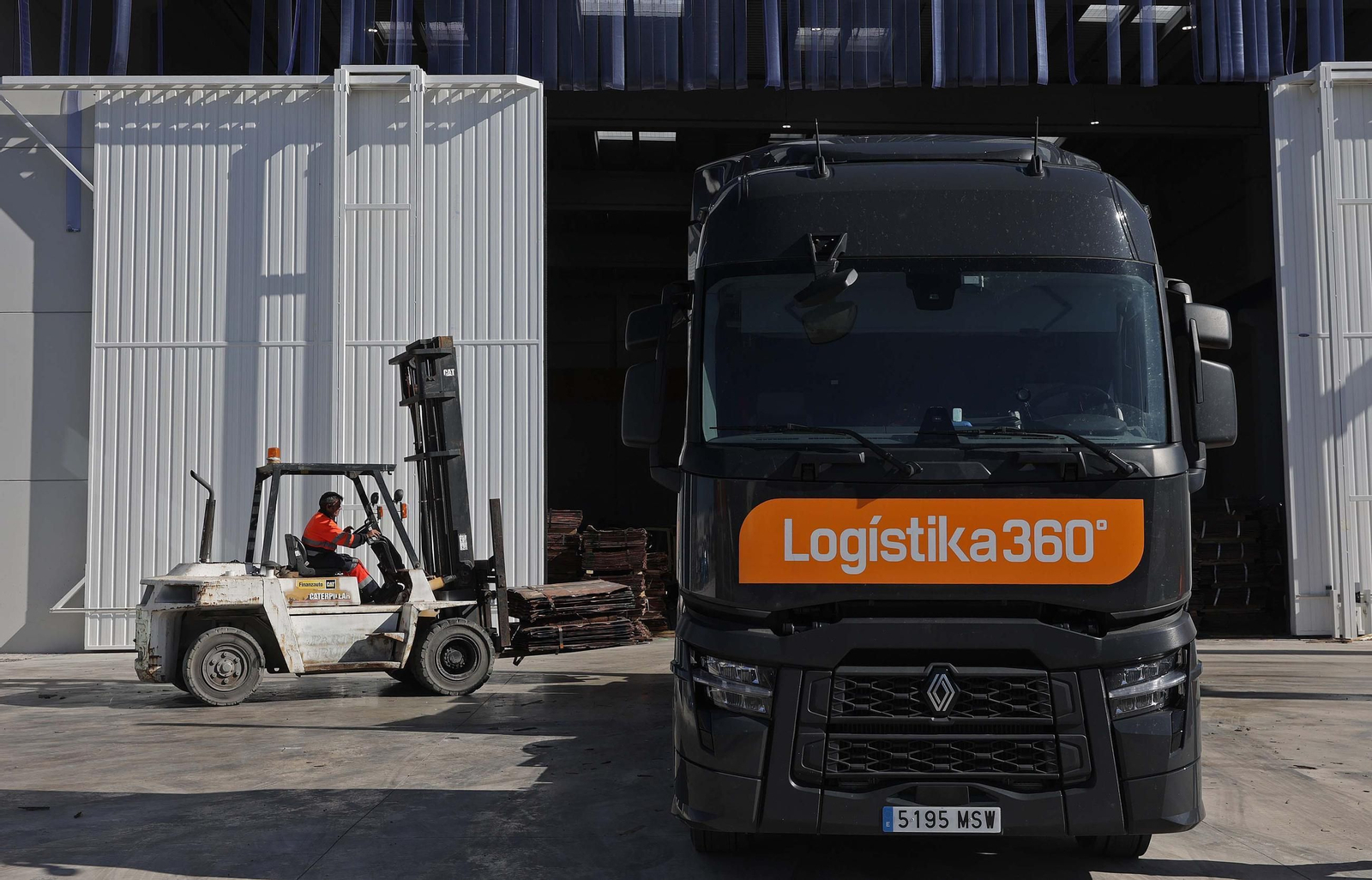 Fotos de la inauguración de Access World Carrasco en el puerto de Algeciras