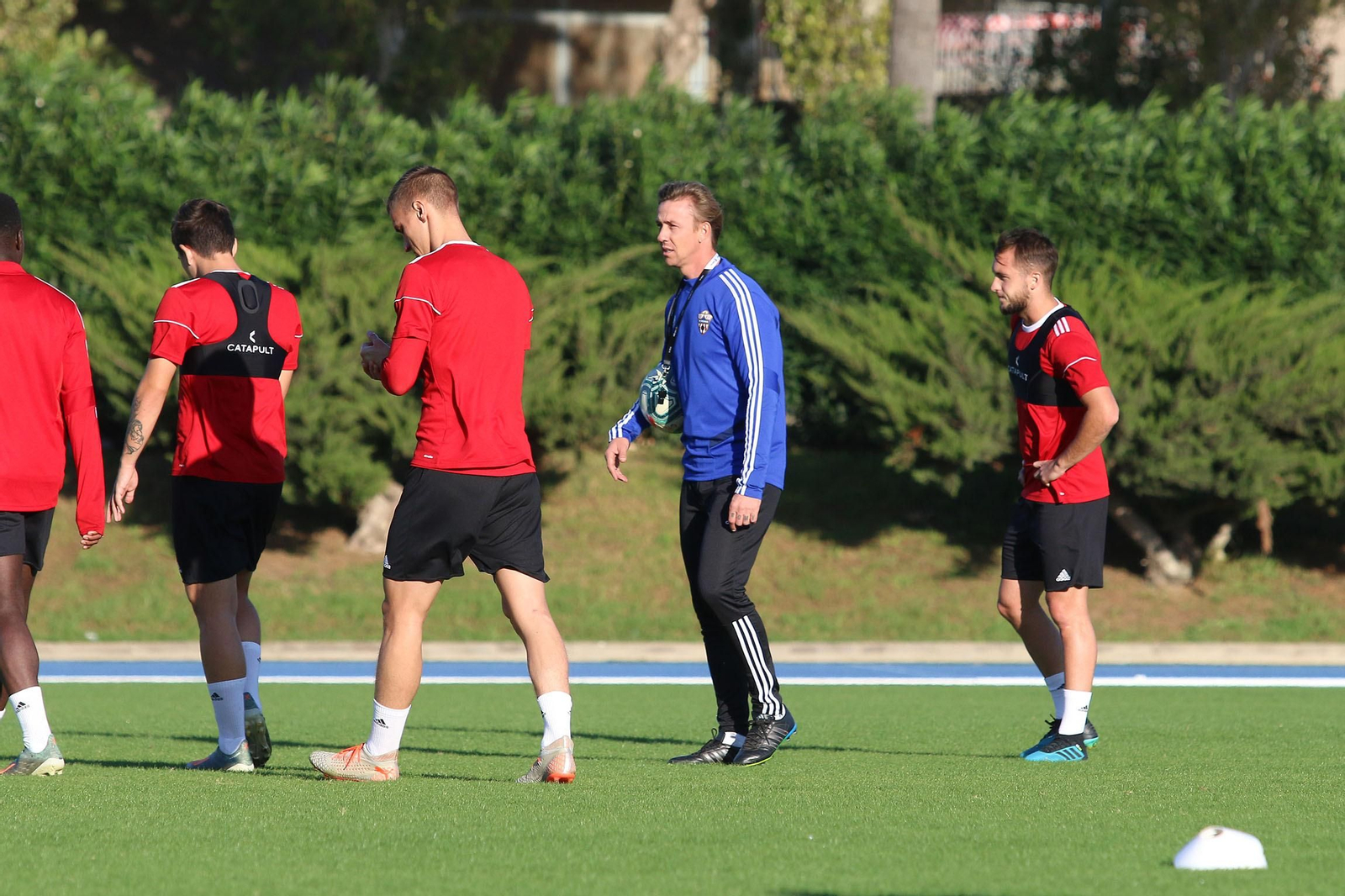 Las imágenes de la llegada de Guti a la UD Almería