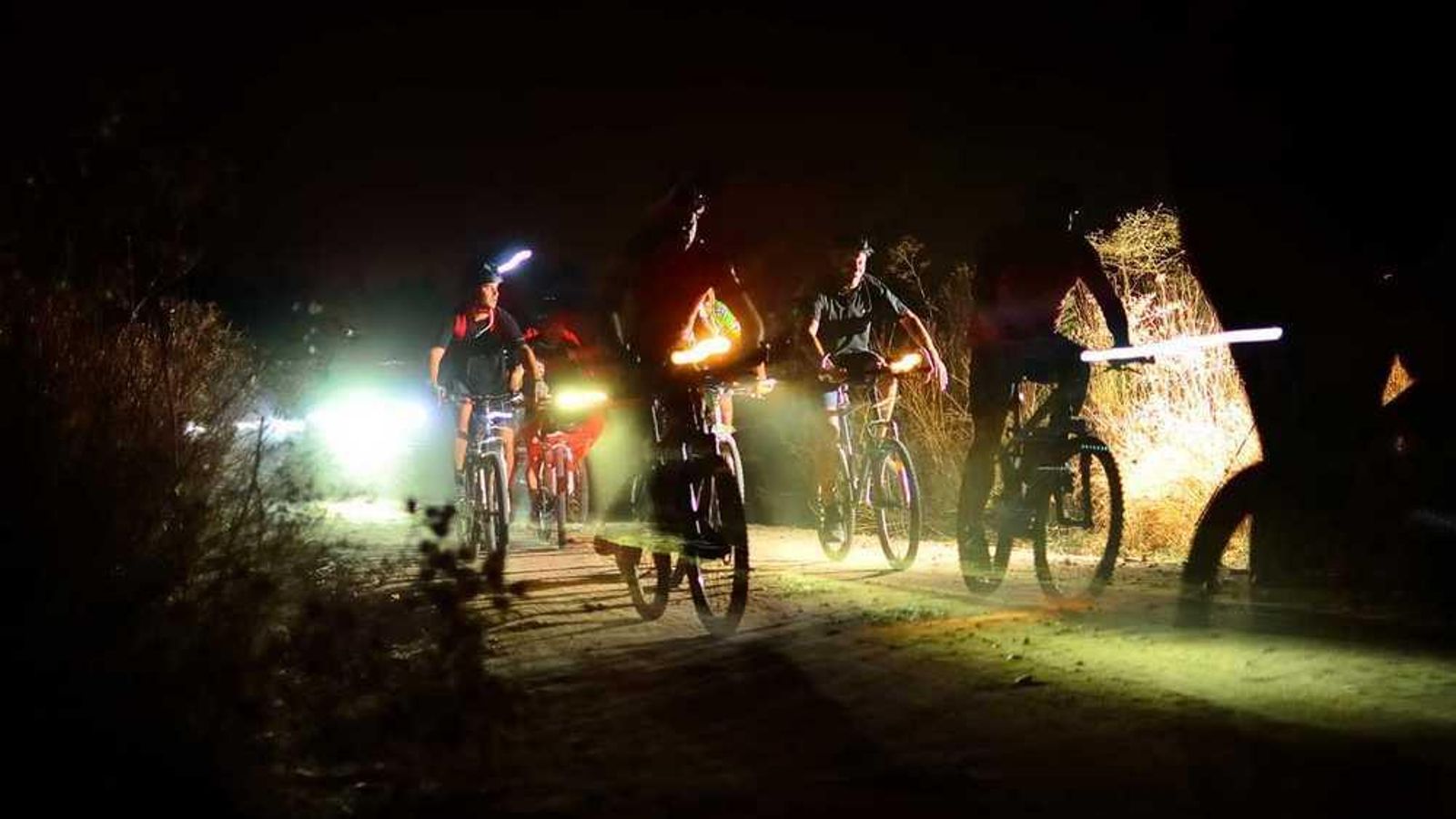 Marcha BTT nocturna similiar a la que se vivirá en La Puebla de los Infantes.
