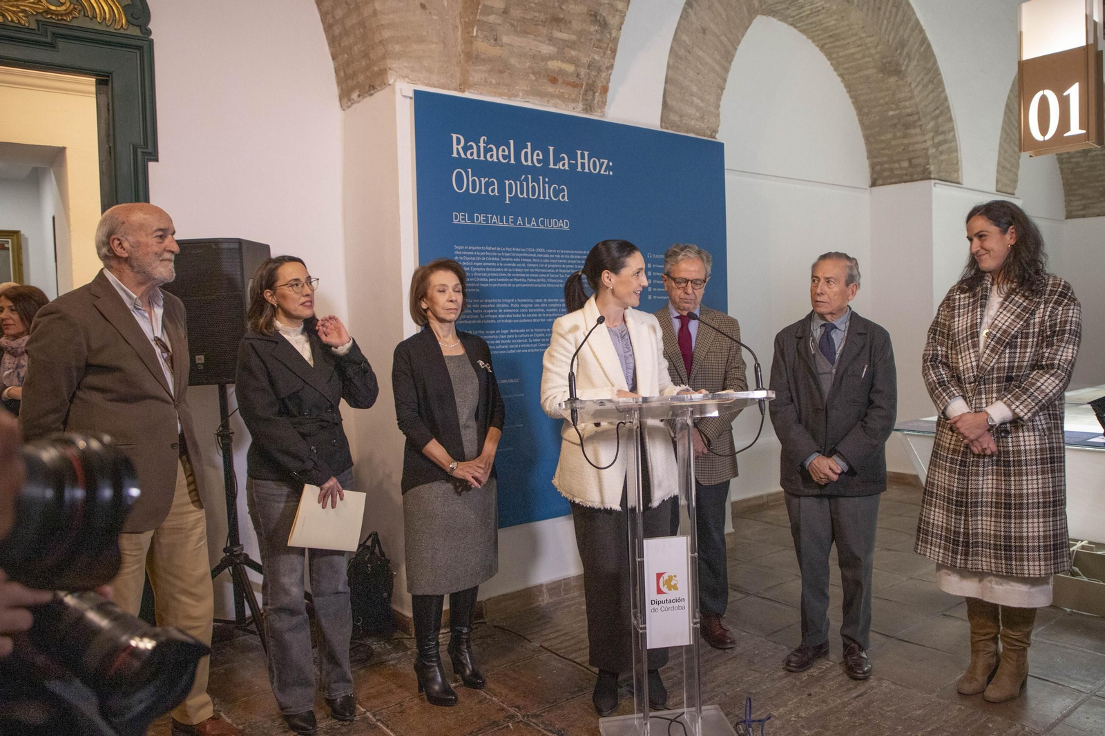 La exposición sobre la obra pública del arquitecto cordobés Rafael de La-Hoz, en imágenes