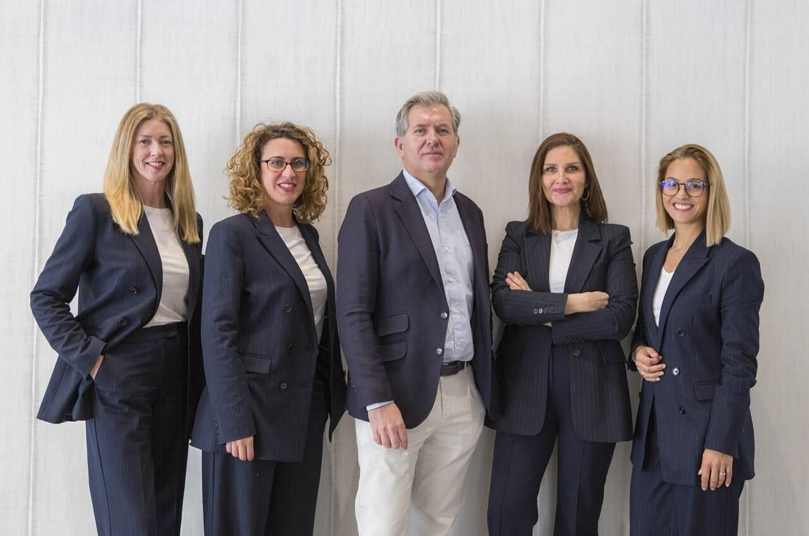Cuando un equipo de profesionales especializados es sinónimo de garantía Cuando un equipo de profesionales especializados es sinónimo de garantía