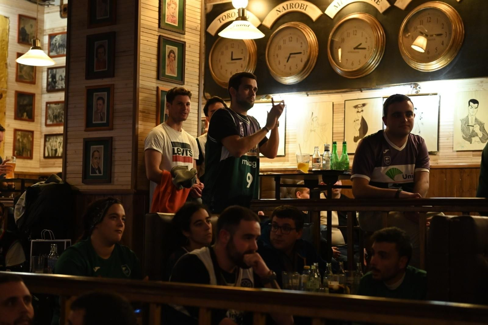 La fiesta del Le Grand Café del Centro con el Unicaja, en imágenes