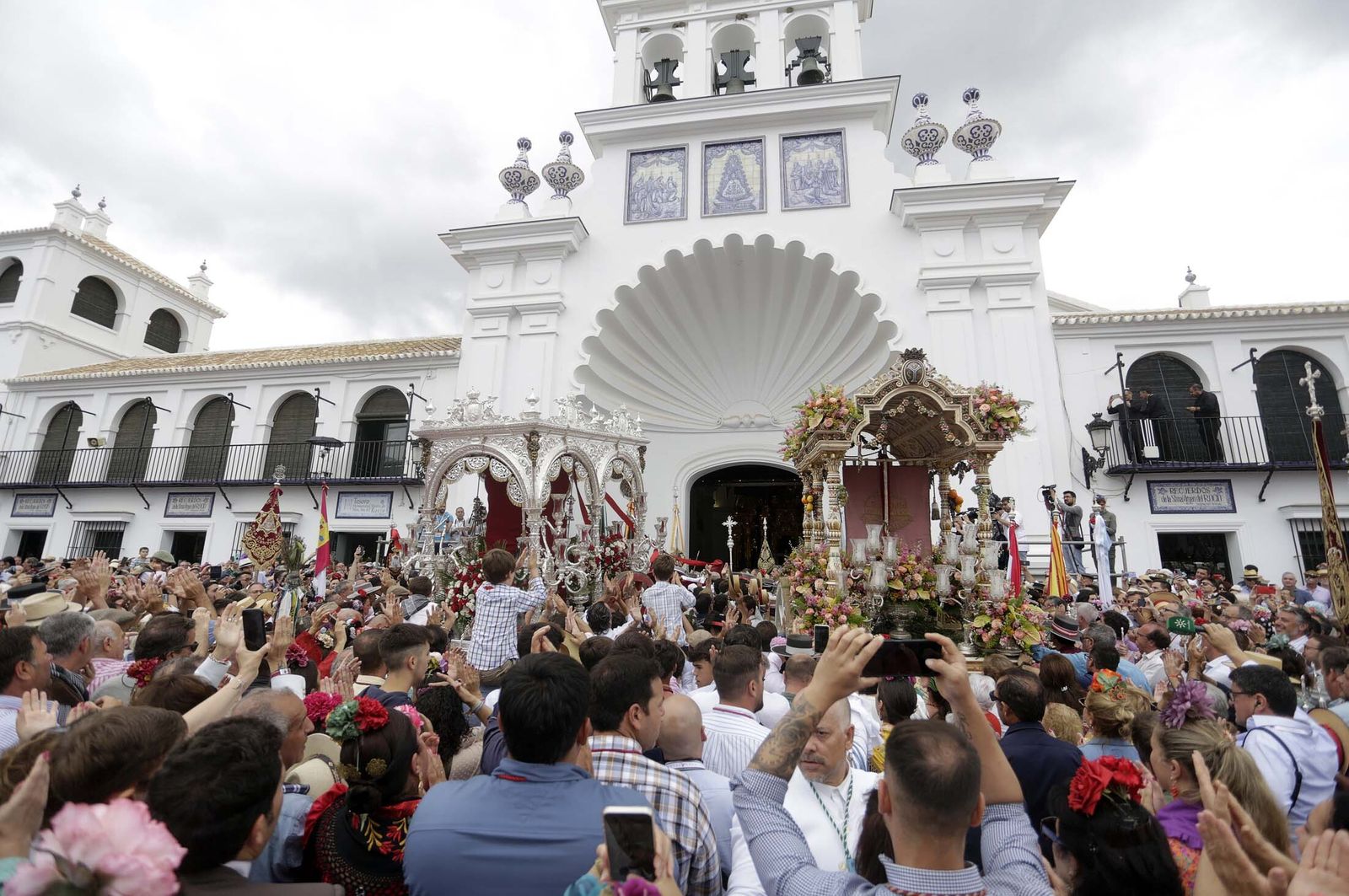 El Rocío 2023: Imágenes de ambiente y presentaciones de las Hermandades