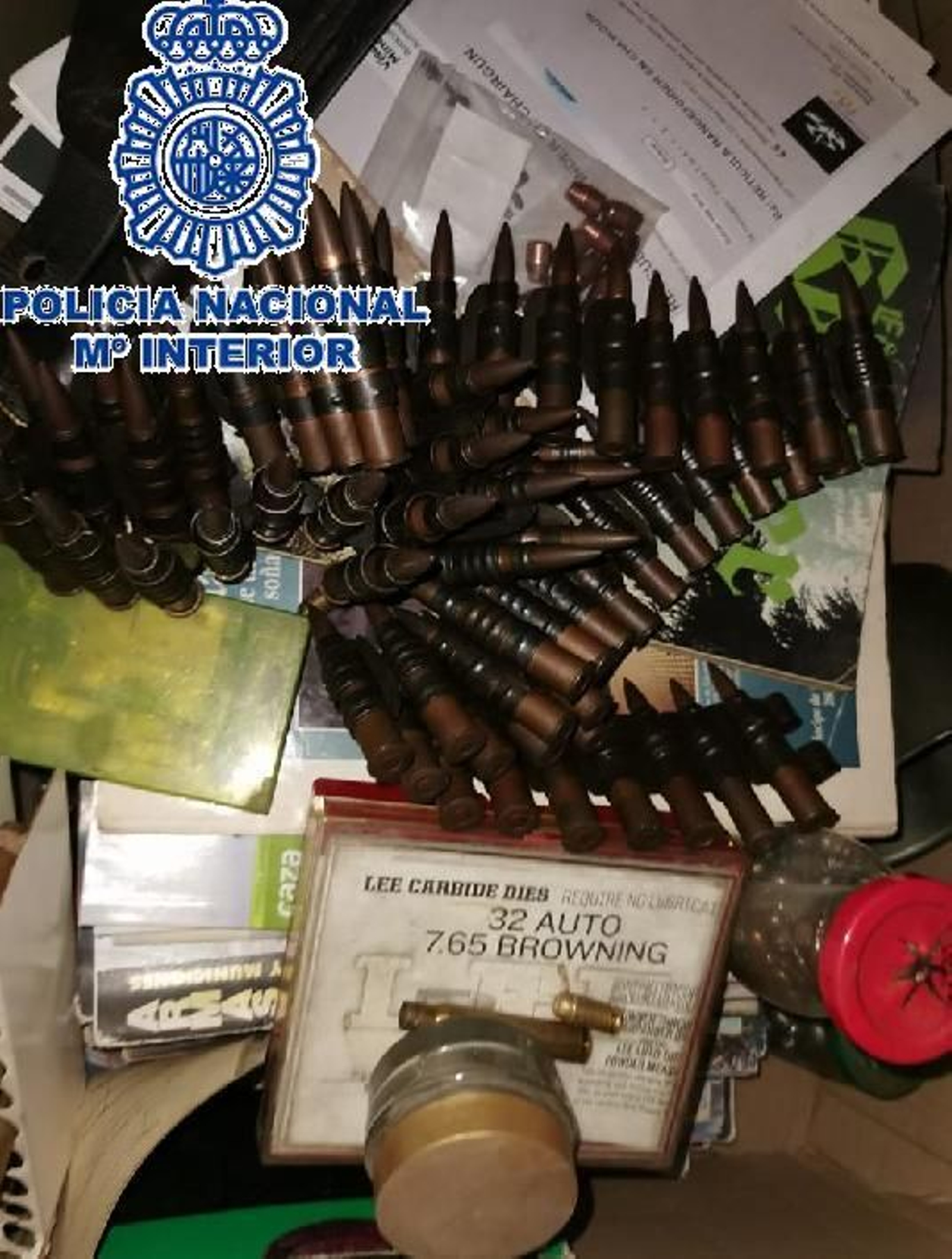 El arsenal de armas hallado en un almacén