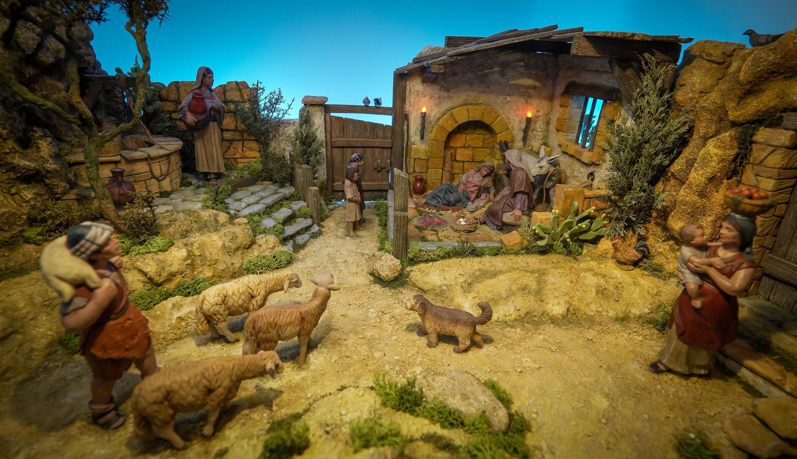 Imágenes de la exposición '50 Navidades montando el Belén' en Jerez