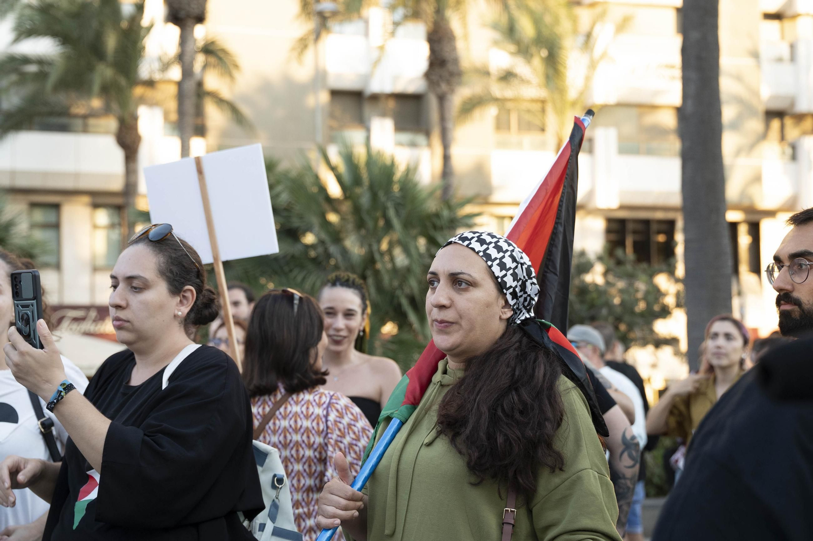 Manifestación convocada por la Plataforma Almería por Palestina