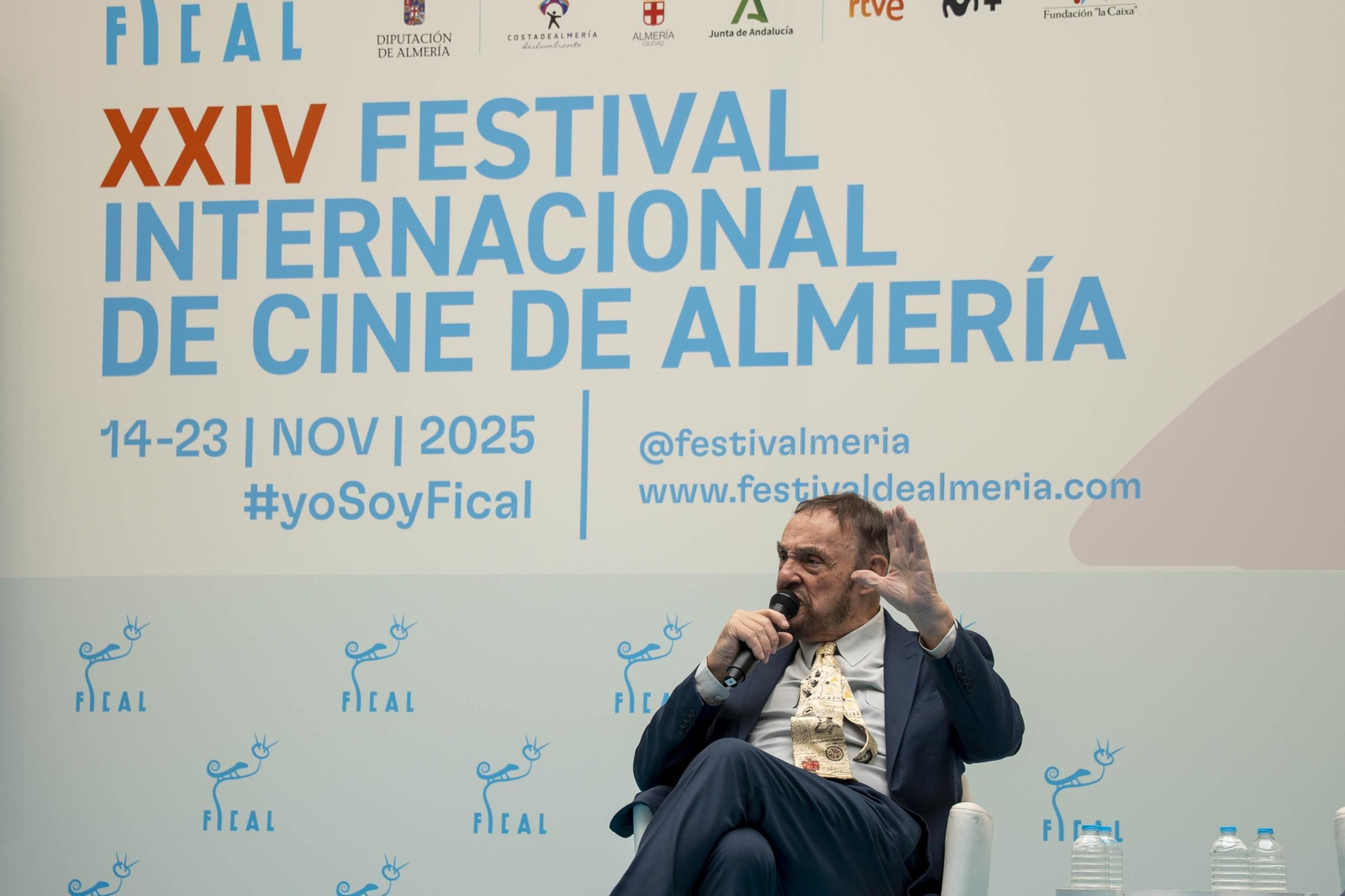 La estrella a JOHN RHYS-DAVIES luce en el paseo de la fama de Almería