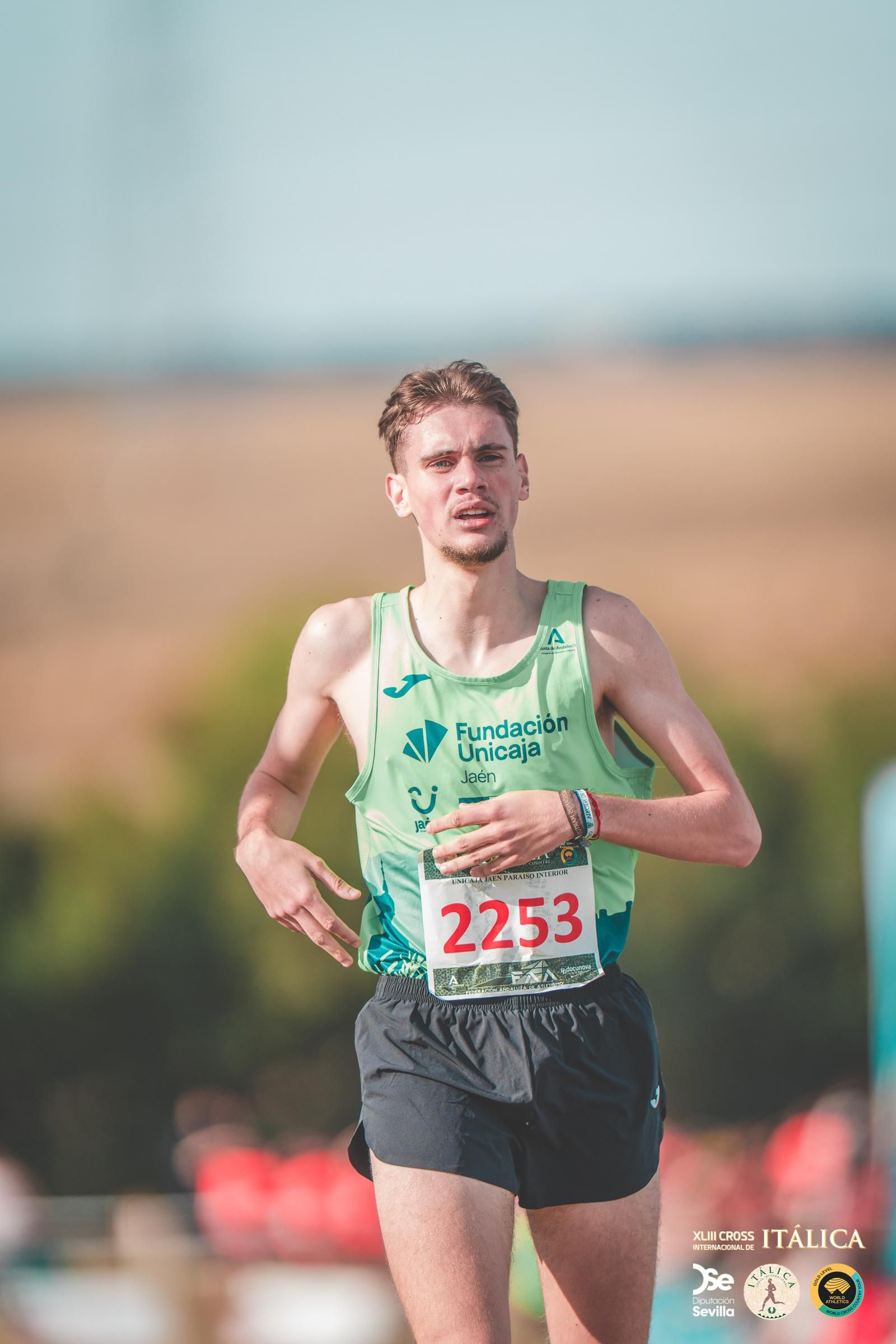 Búscate en las fotos del Cross de Itálica 2025 | 3