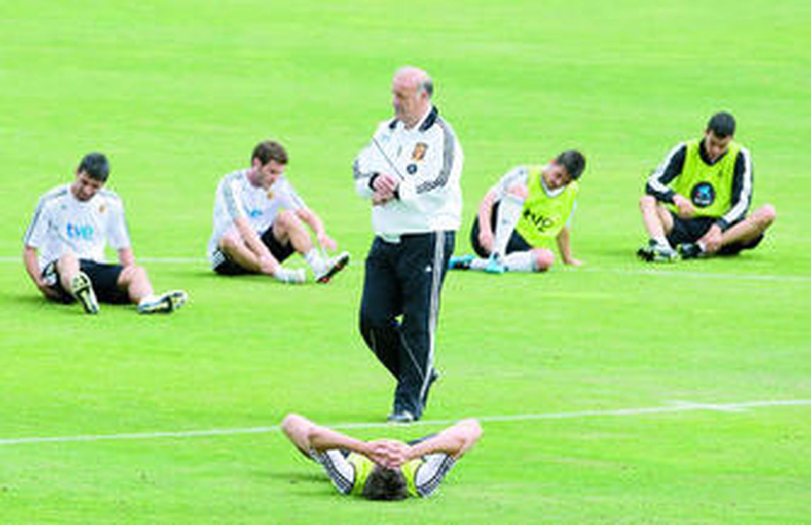 Del Bosque, ayer en el último entrenamiento antes de viajar.