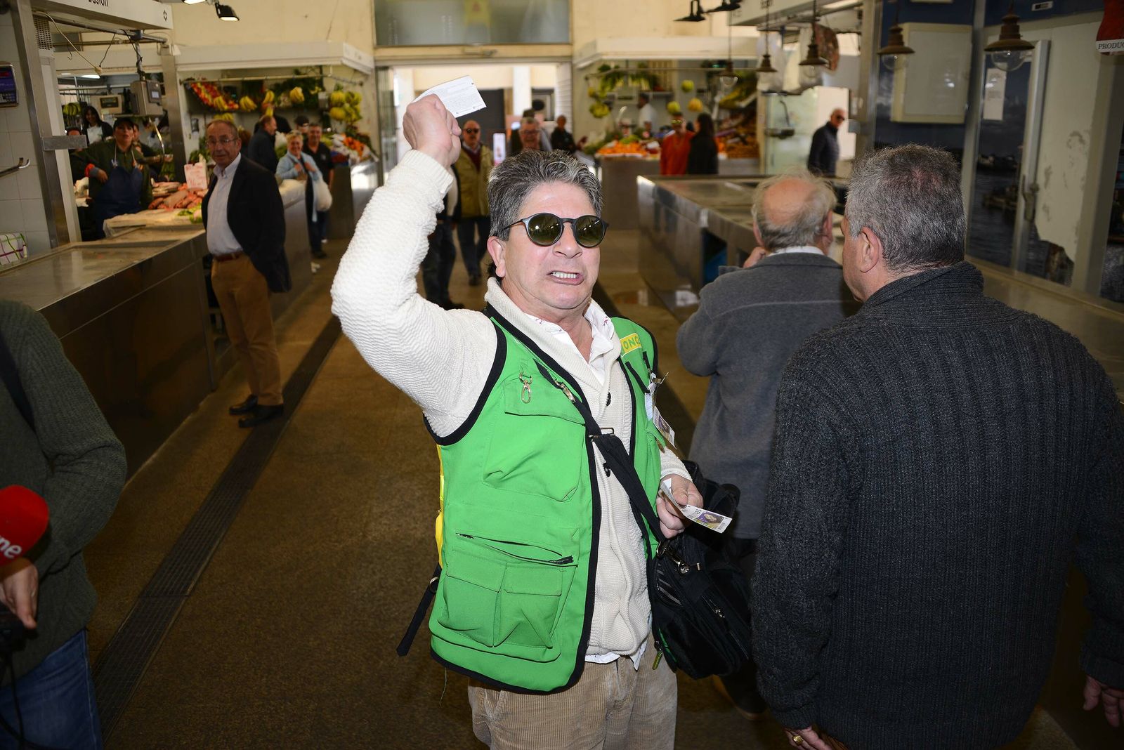 El paseo triunfal de Lolo el cuponero