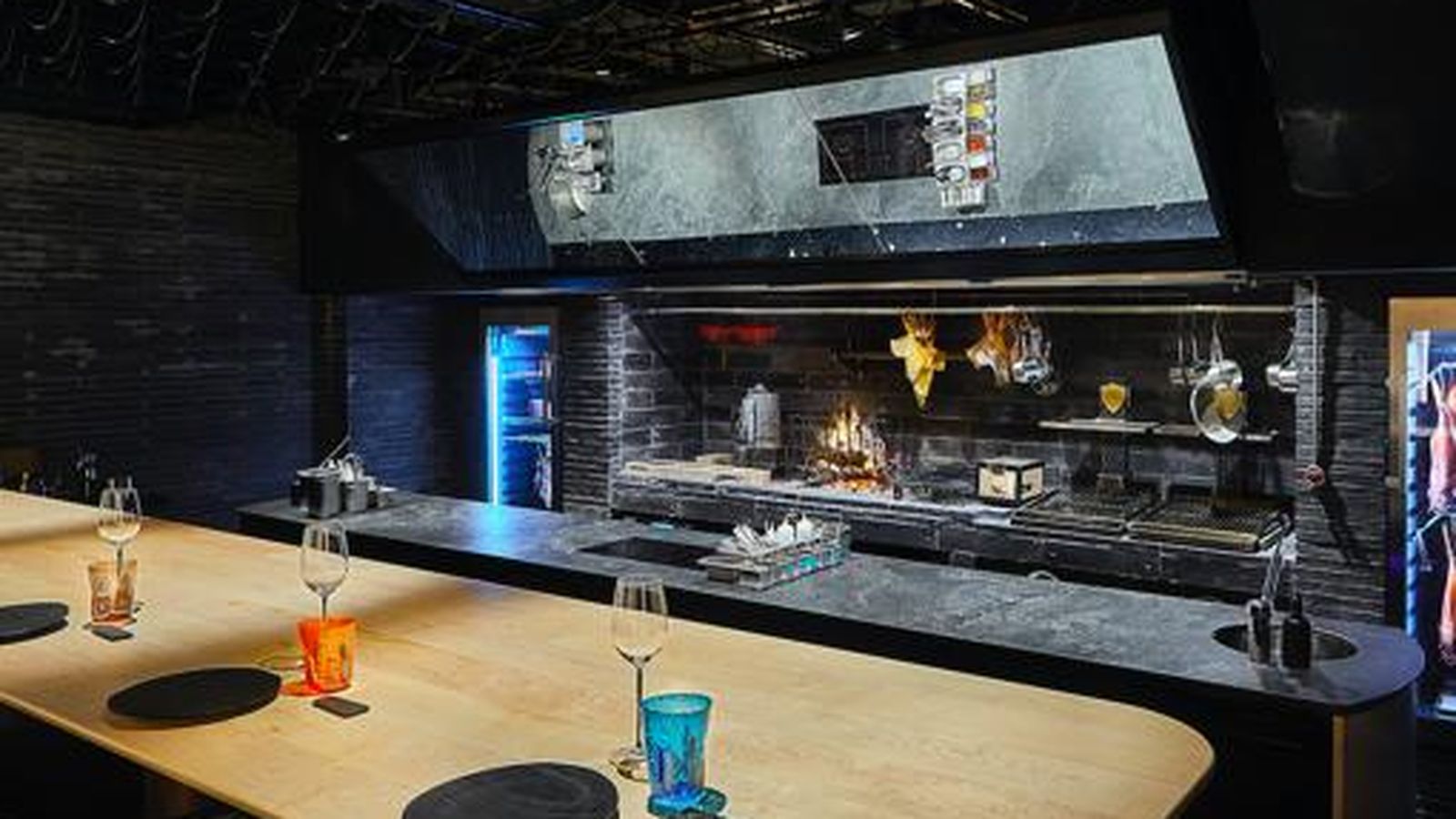 Interior del restaurante Smoked Room.