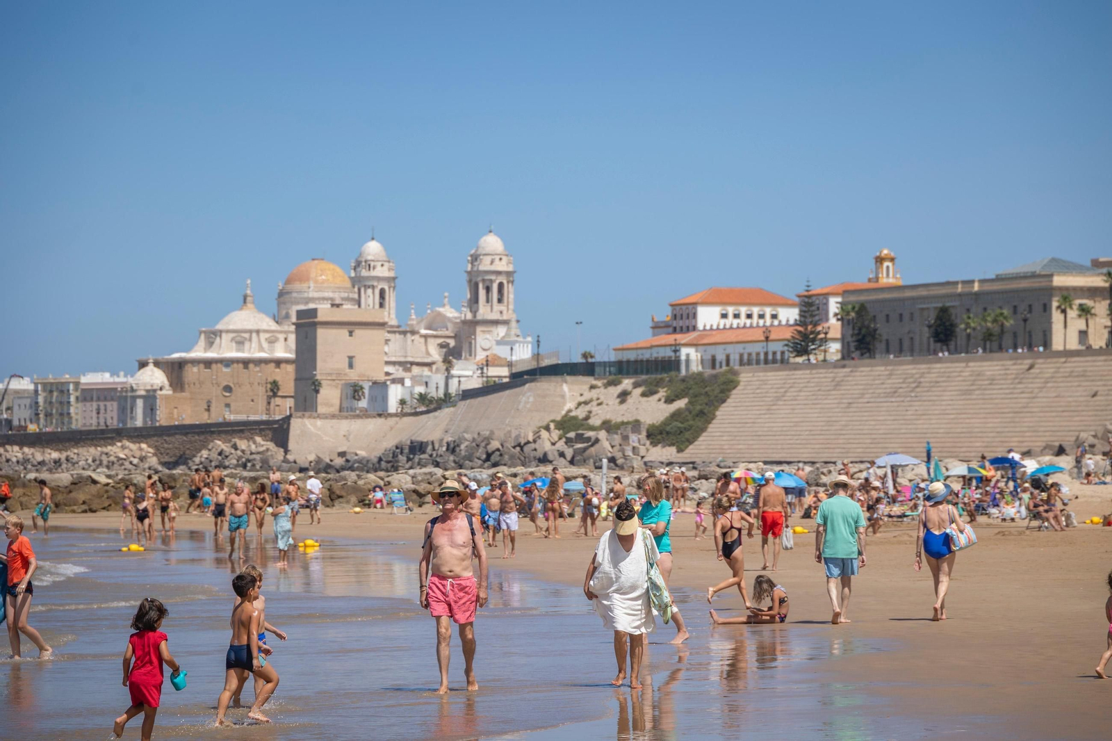 La playa de Santa María del Mar en el mes de julio
