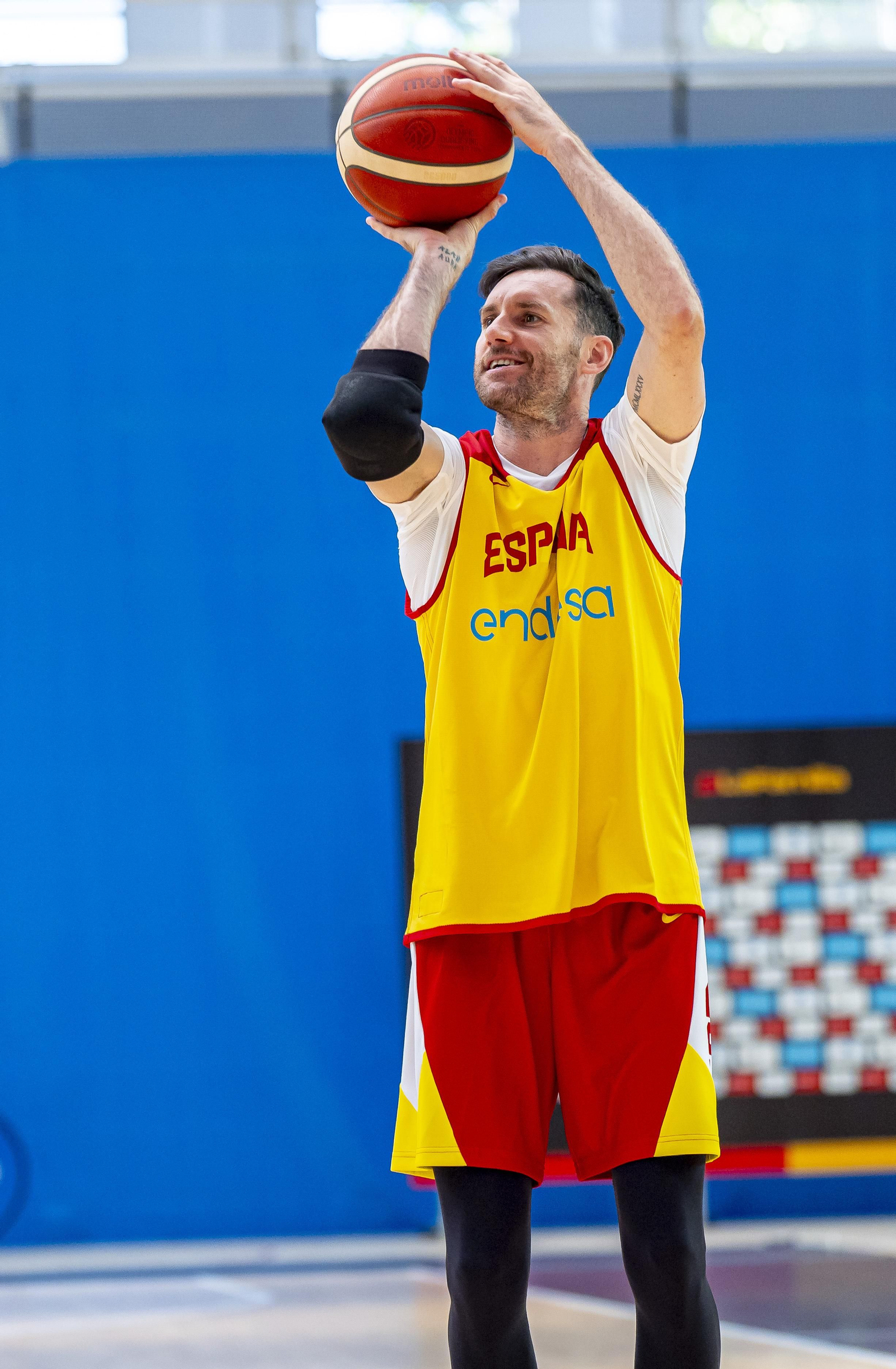 España vuelve a trabajar en Madrid con Alberto Díaz y Yankuba Sima España vuelve a trabajar en Madrid con Alberto Díaz y Yankuba Sima