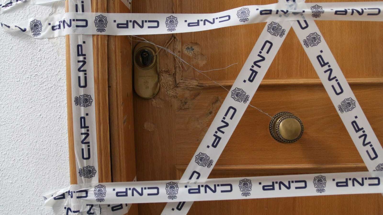 El crimen de la calle Almedina de Almería, en imágenes