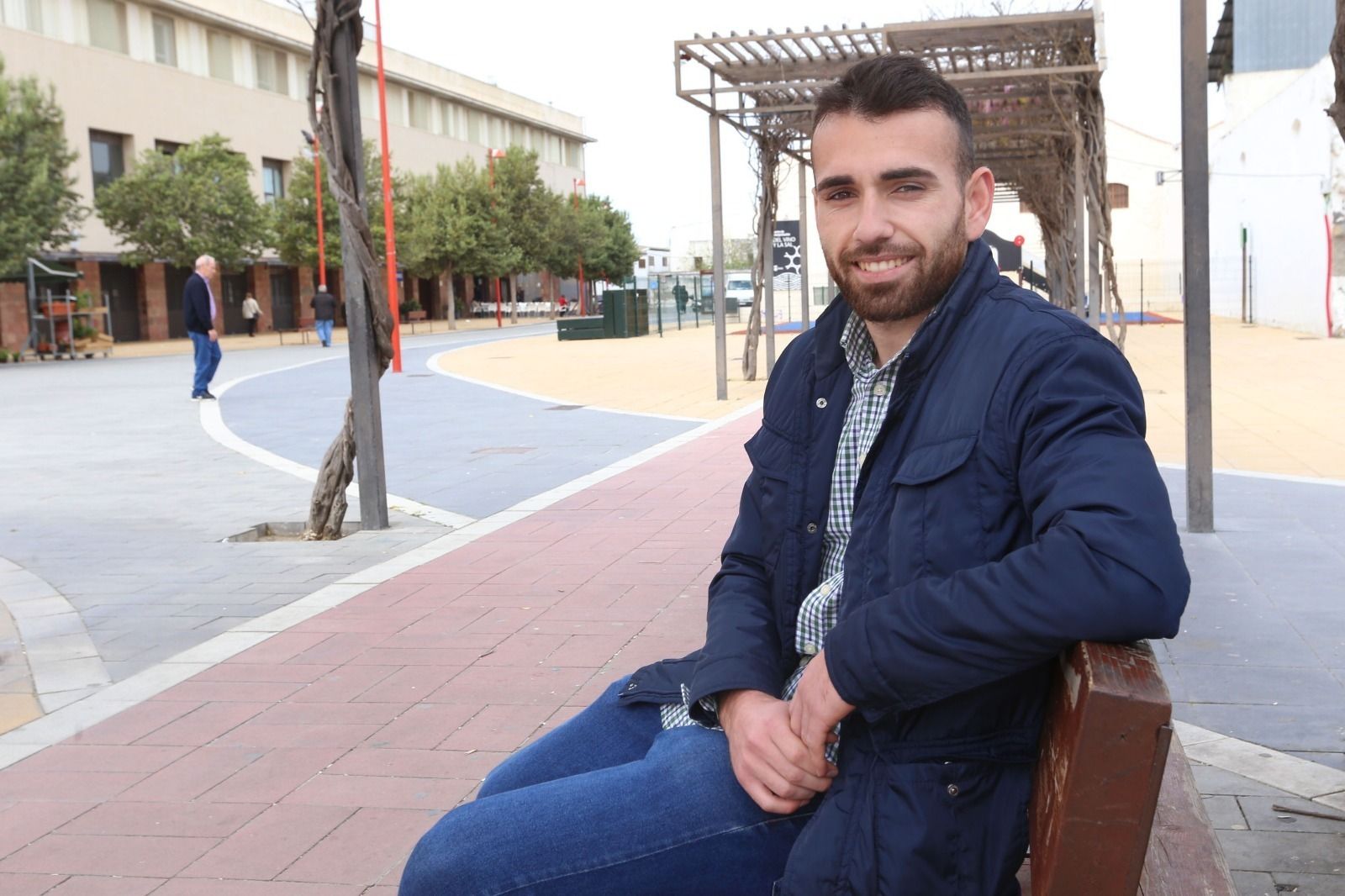 Carlos Parra posa en el centro de Chiclana.