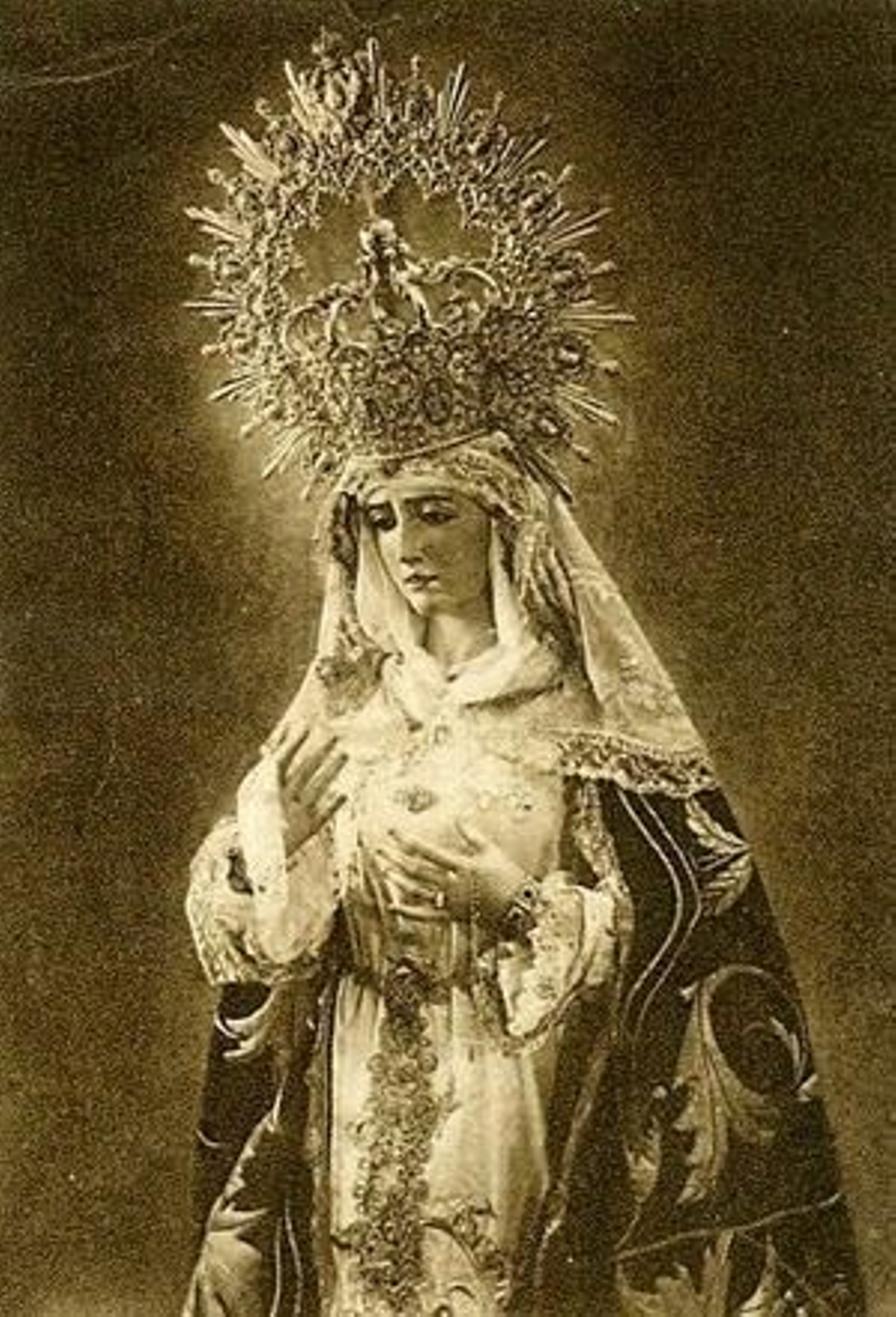 Antigua fotografía de la Virgen del Dulce Nombre