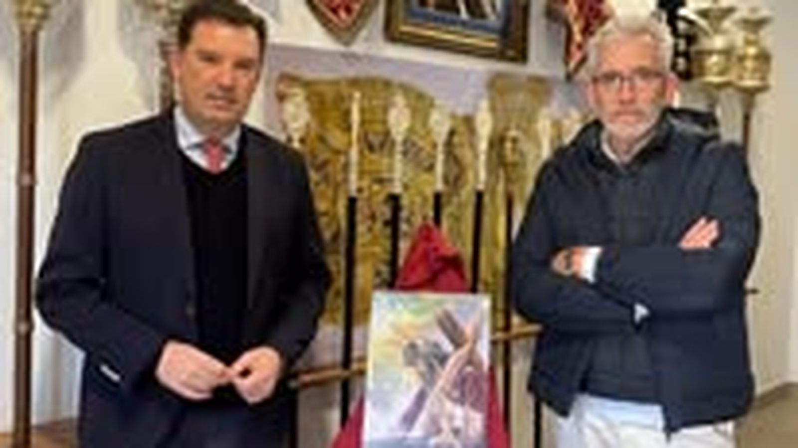 El presidente del Puerto y el hermano mayor junto al cartel.