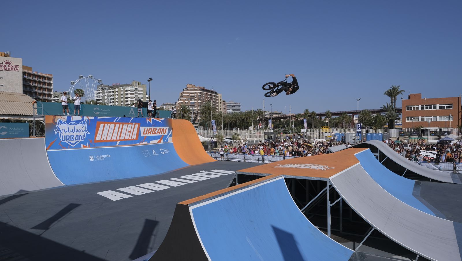 Imágenes de la tercera jornada de la Andalucía World Series Almería