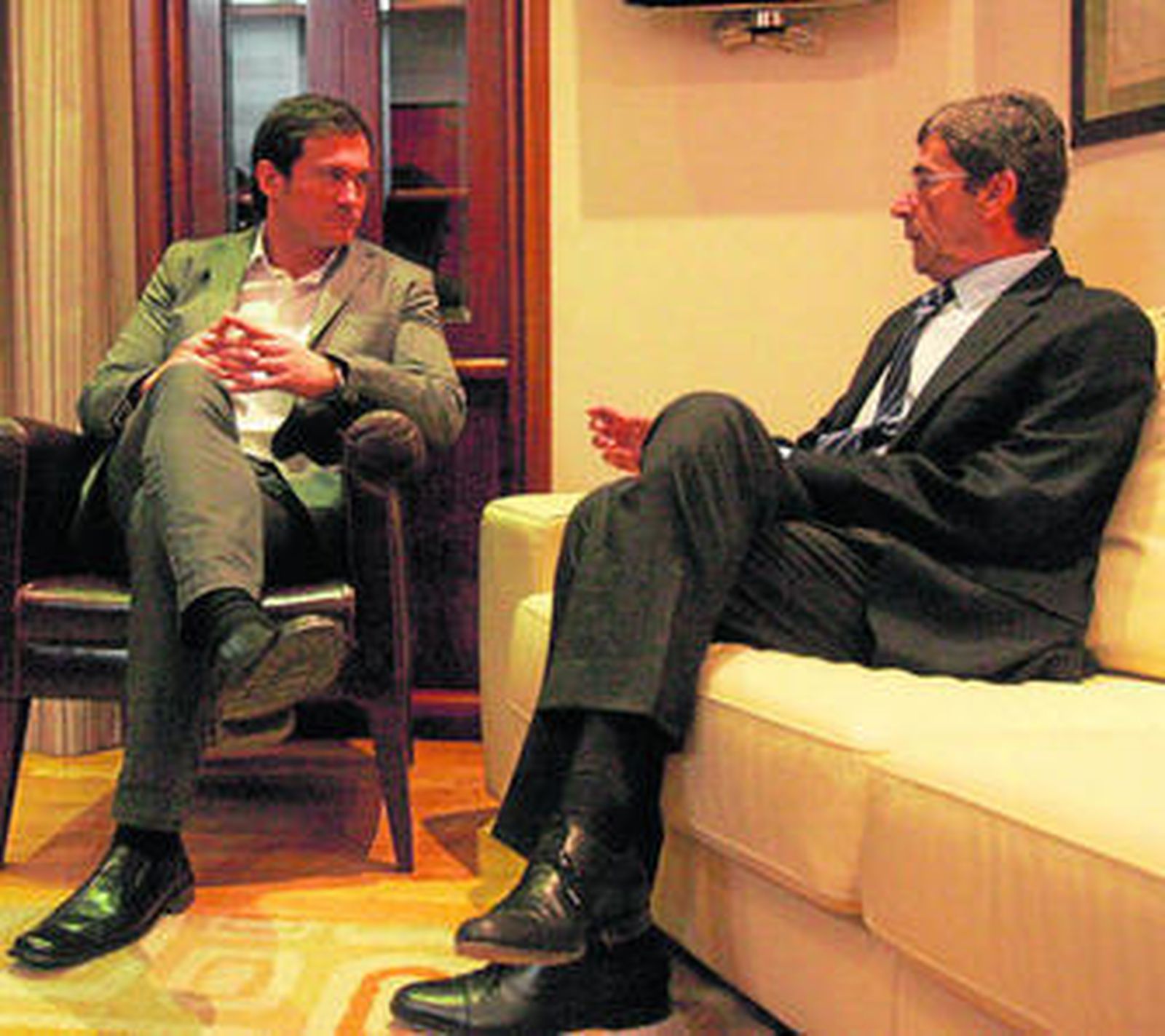 Diego Sánchez Rull (i) y Tomás Herrera juntos en el Ayuntamiento en noviembre del año 2010.