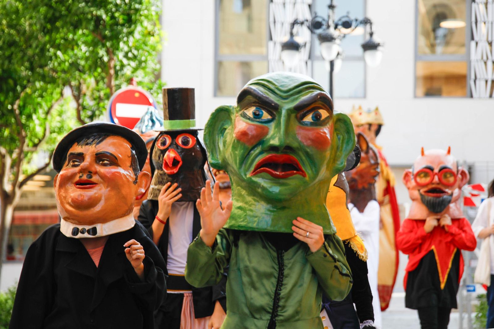 Desfile de Gigantes y Cabezudos de Vera, en imágenes