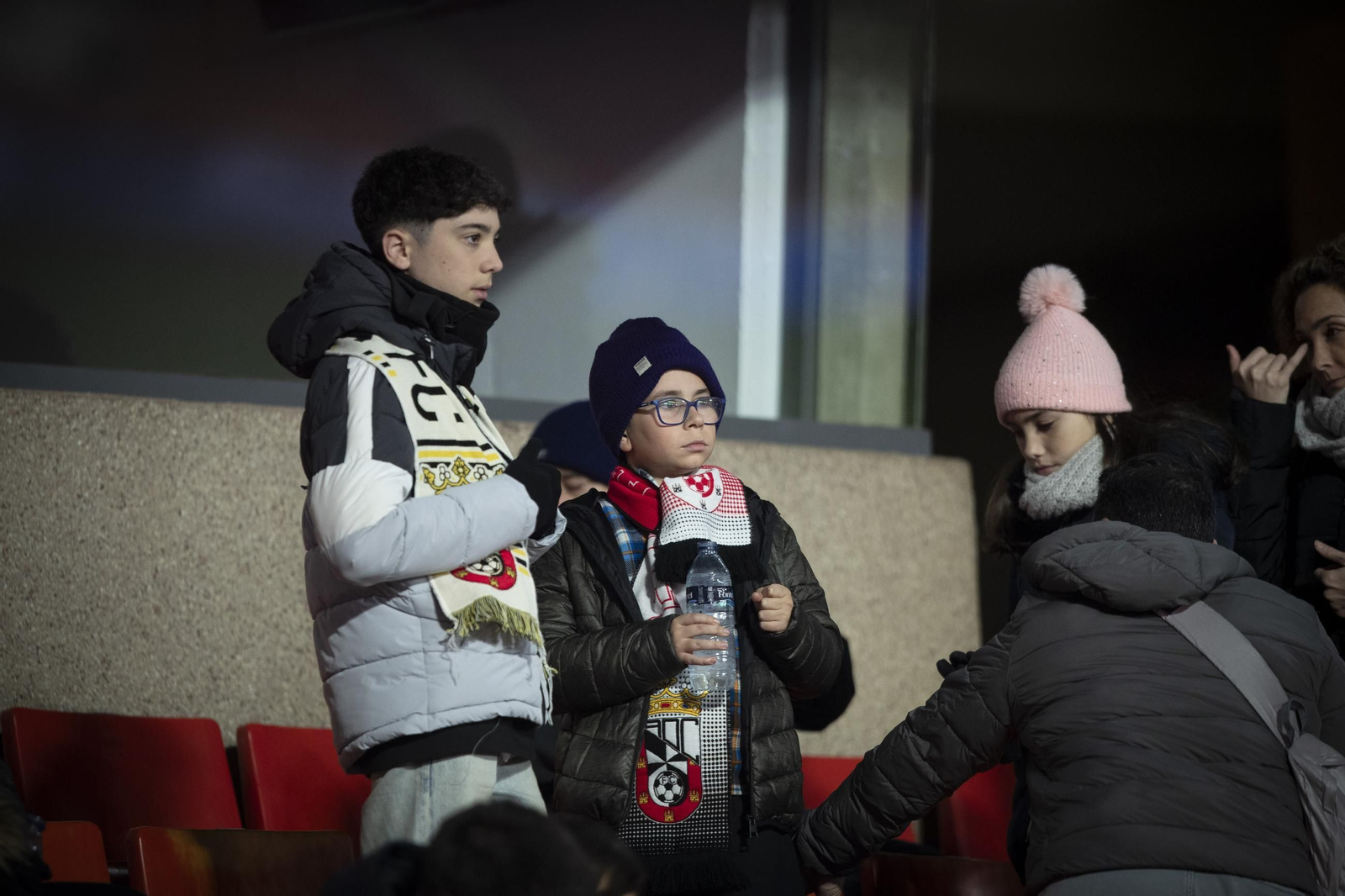 Encuéntrate en la grada durante el Granada CF-AD Ceuta
