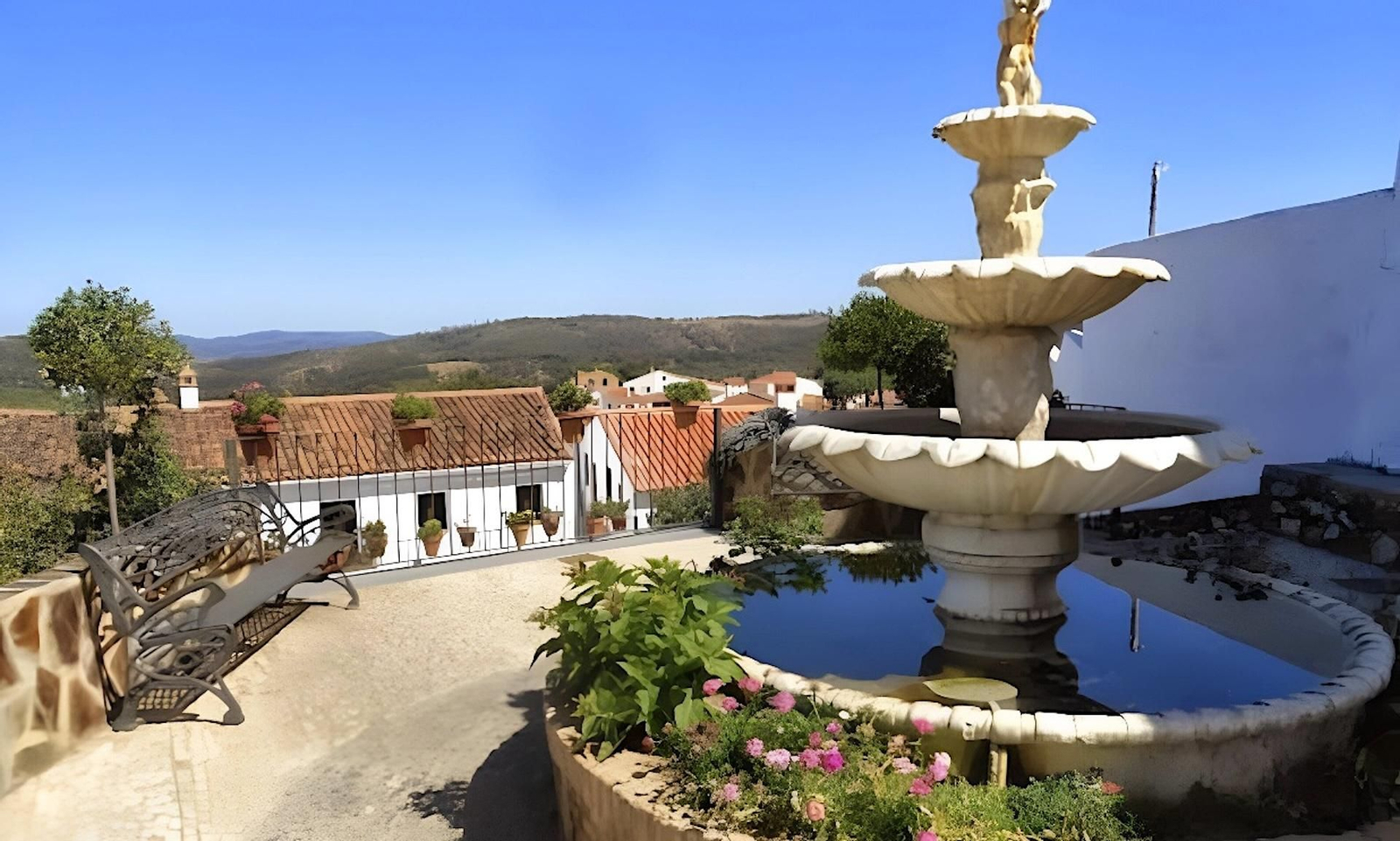 Un pueblo serrano de Huelva que cuentan fue bautizado por un rey