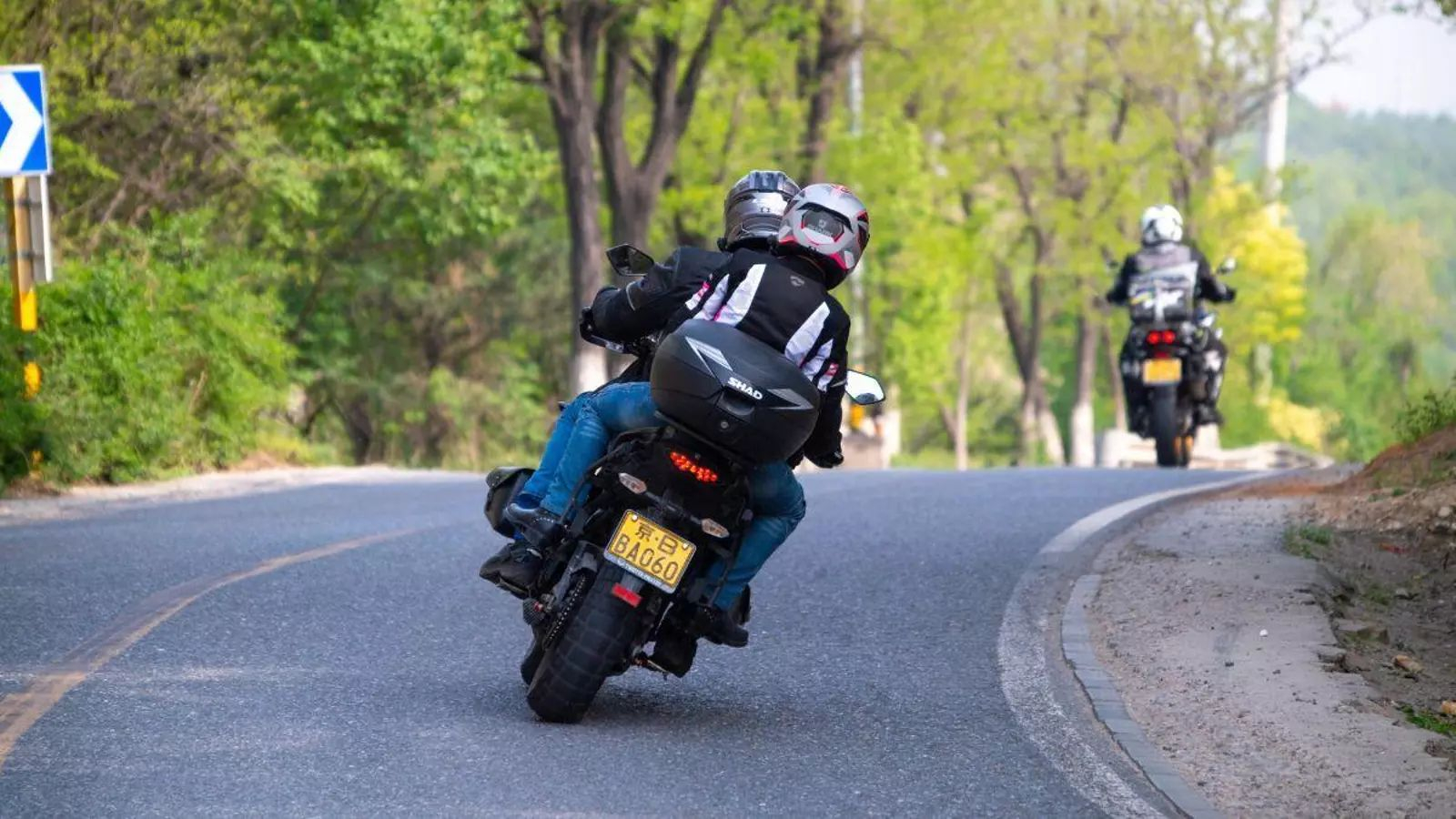 La DGT aclara si será obligatorio llevar la baliza v16 el próximo año