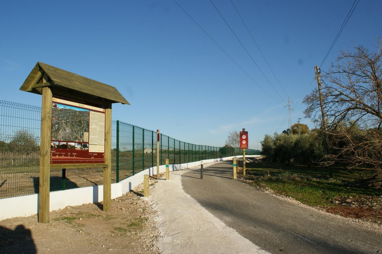 Vía Verde del Aceite a su paso por Puente Genil