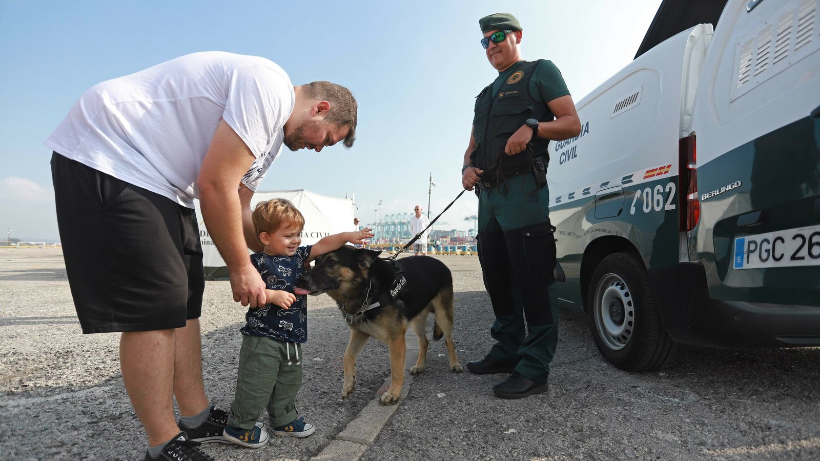 Exhibición de medios de la Guardia Civil en el Llano Amarillo