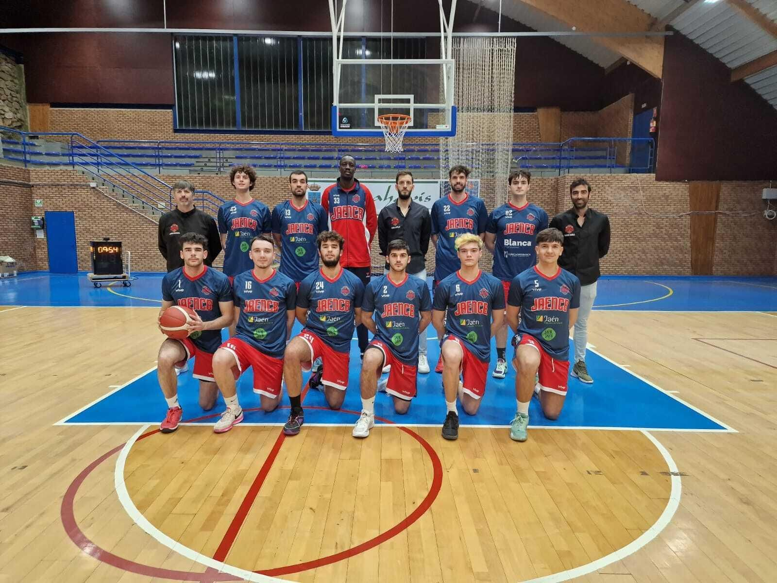 Equipo del Jaén CB antes de su último partido contra el Benahavis Costa del Sol