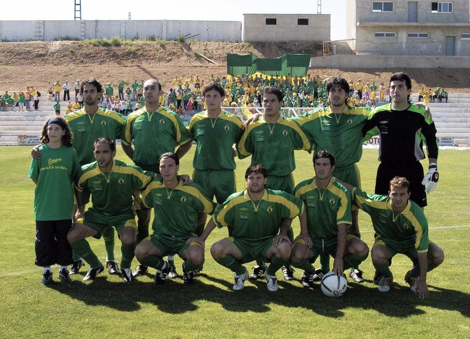 El once de la Unión que se enfrentó al Cerro Reyes en Badajoz en la 04/05.
